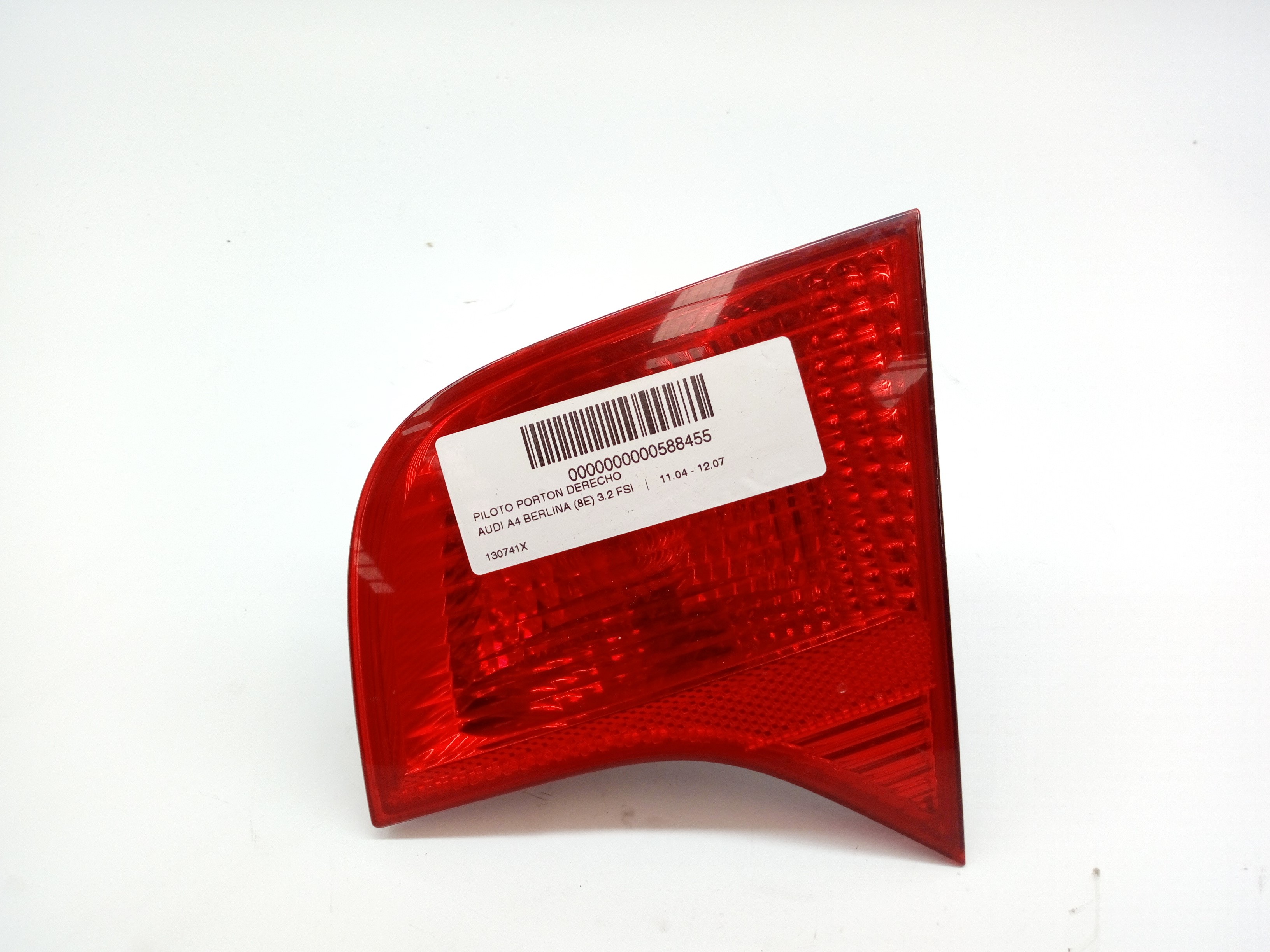 AUDI A4 B7/8E (2004-2008) Rear Right Taillight Lamp 8E5945094A 25100817