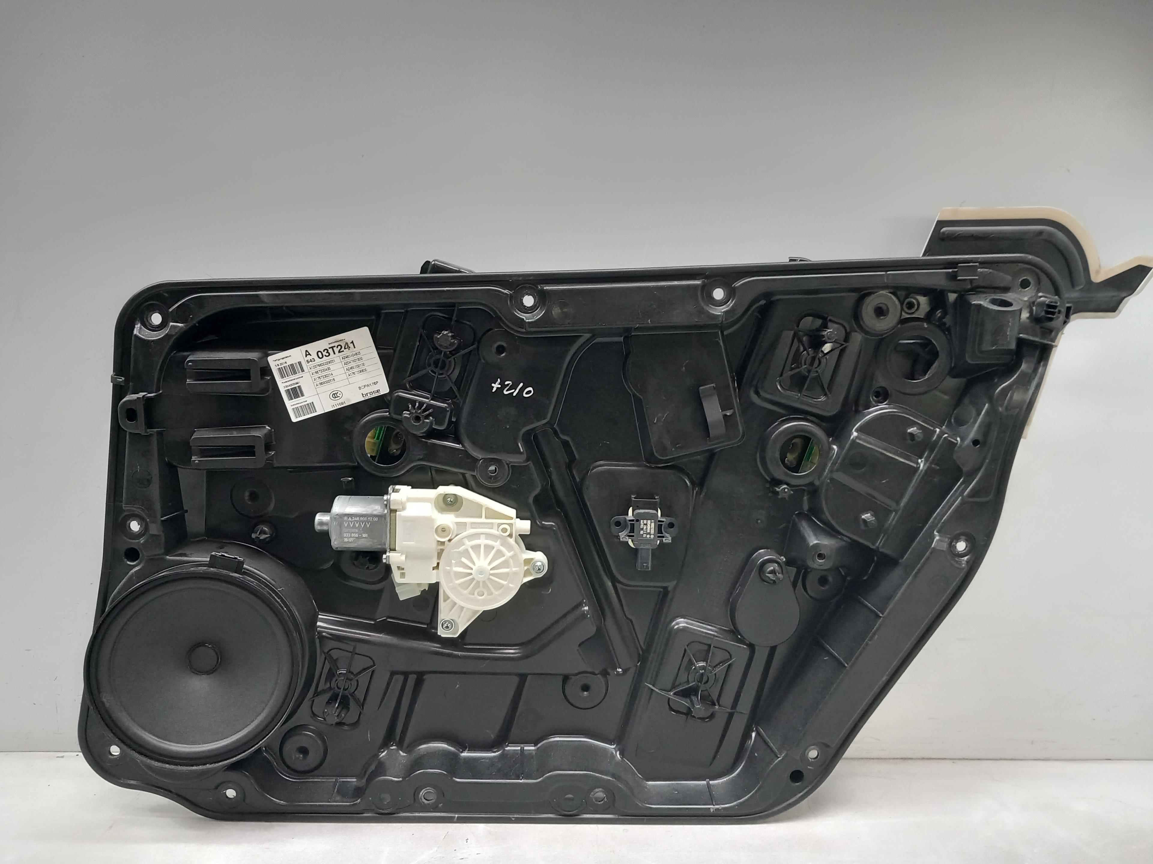 MERCEDES-BENZ A-Class W176 (2012-2018) Vindusregulator foran høyre dør A1767206600 25196385