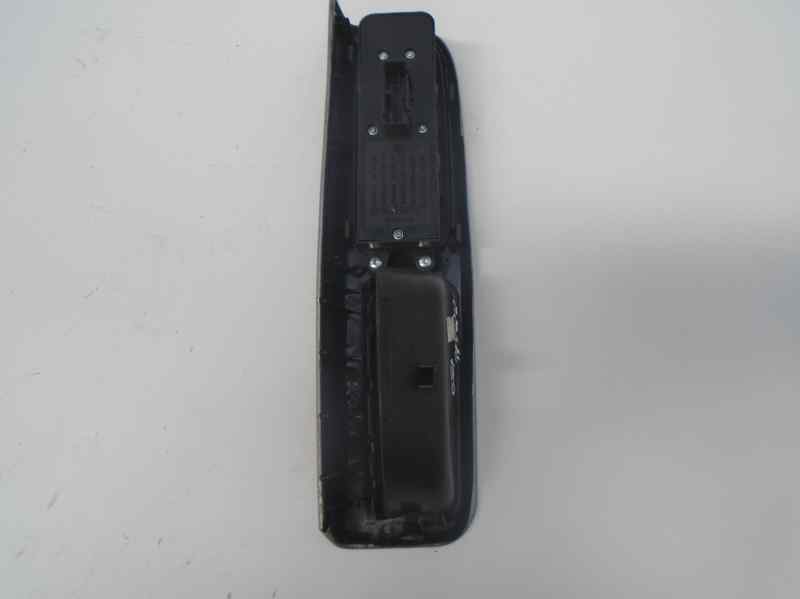 VOLVO V50 1 generation (2003-2012) Commutateur de fenêtre de porte avant gauche 8679666 18473630