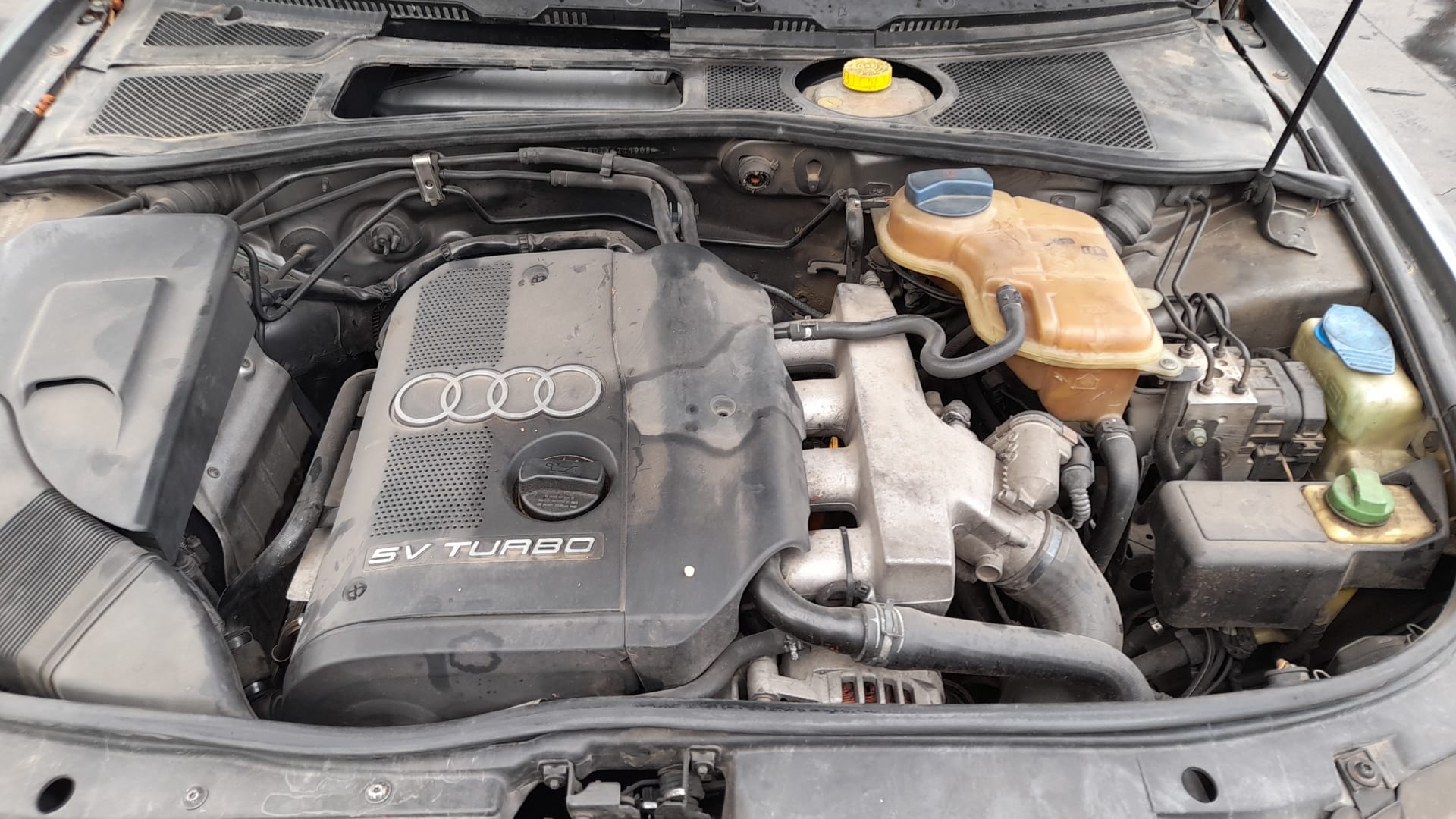 AUDI A4 B5/8D (1994-2001) Tурбина 058145703J 18640234