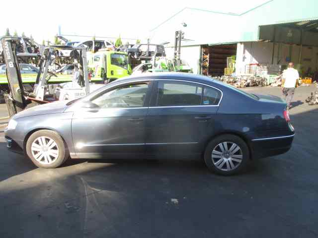 VOLKSWAGEN Passat B6 (2005-2010) Маторчик стеклоподъемника задней правой двери 1K0959704P 25097317