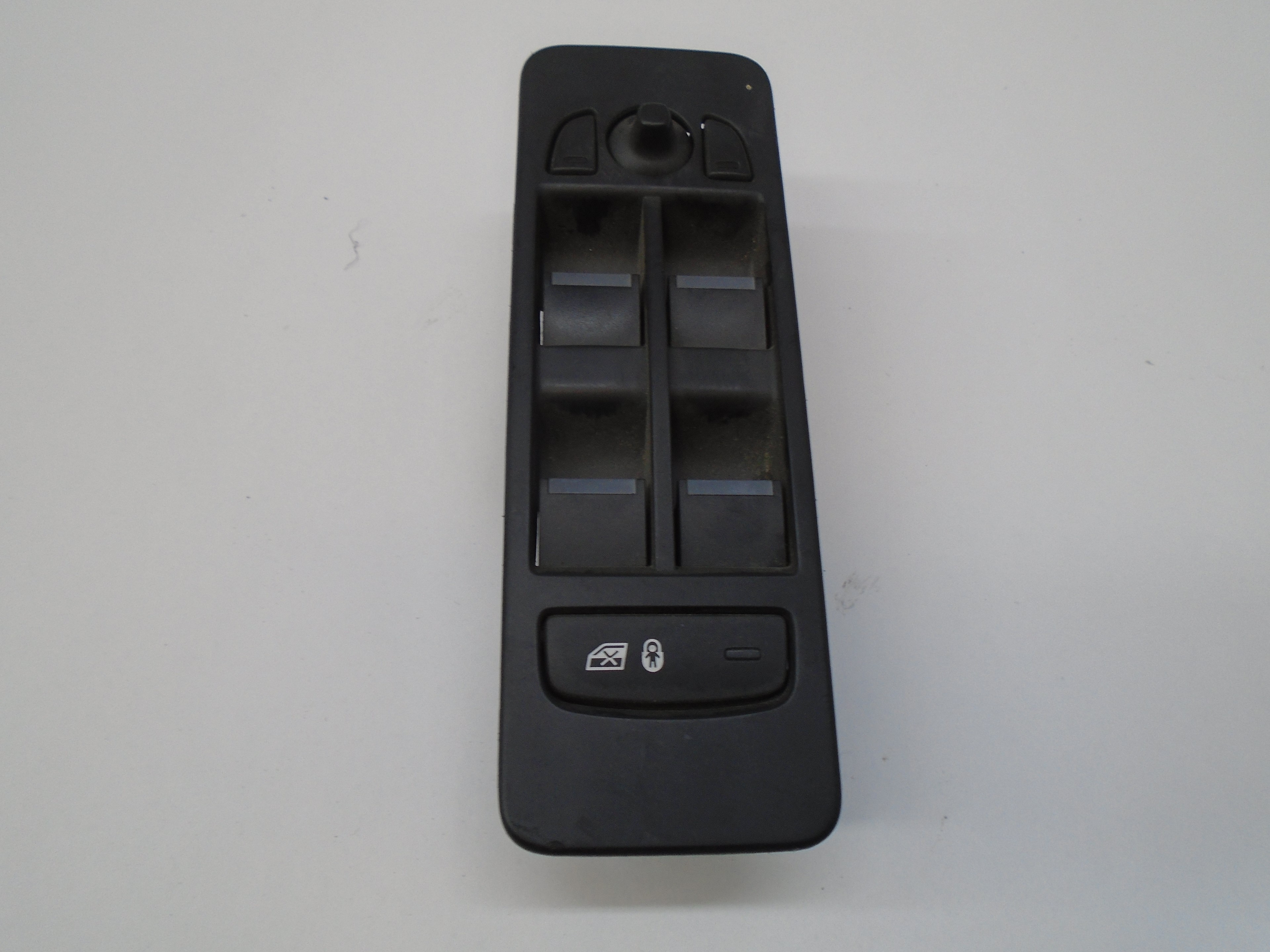 LAND ROVER Discovery Sport 1 generation (2014-2024) Кнопка стеклоподъемника передней левой двери LR085483 25104412