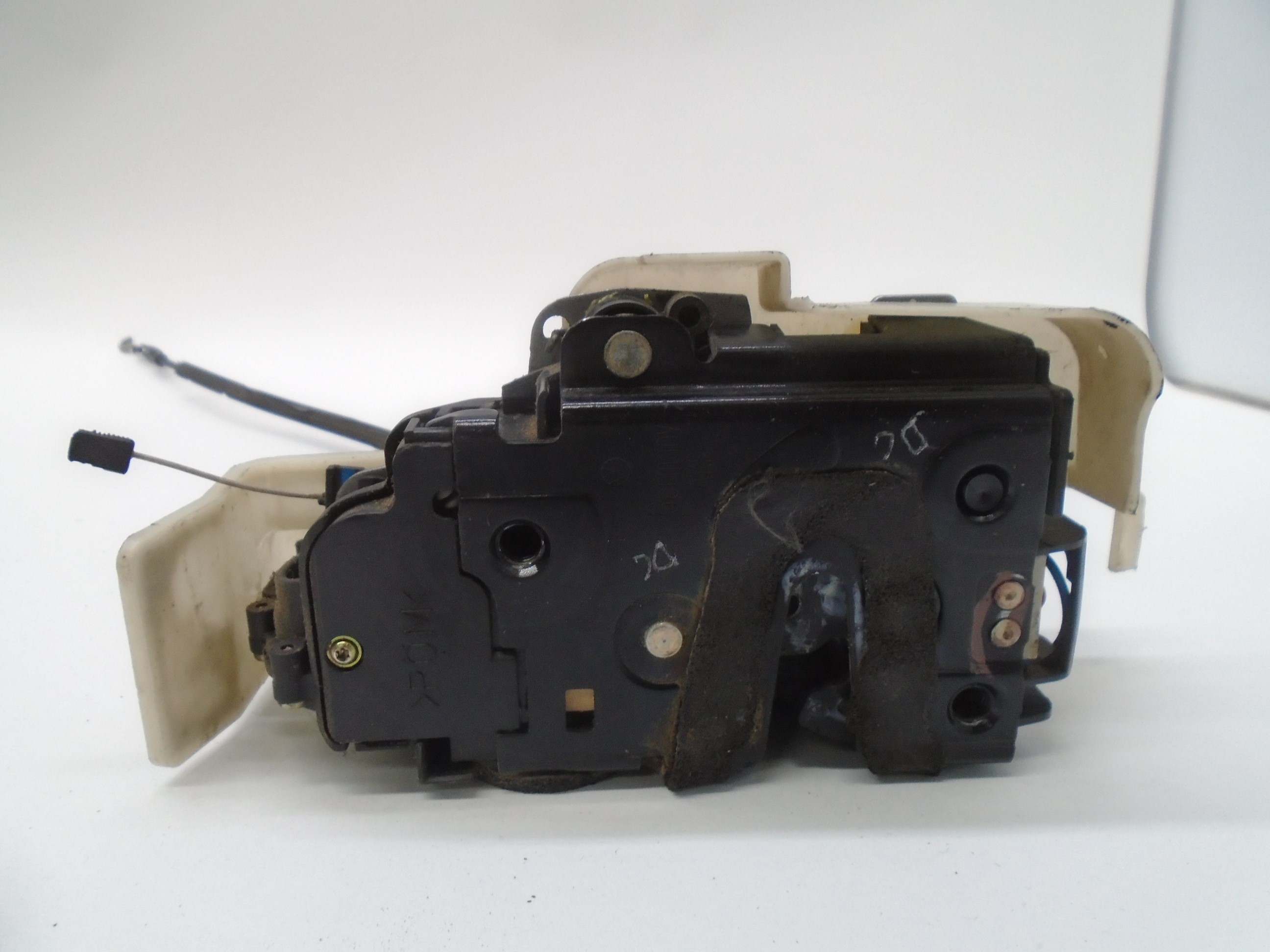 VOLVO Polo 4 generation (2001-2009) Front Left Door Lock 3B1837015AQ 18511311