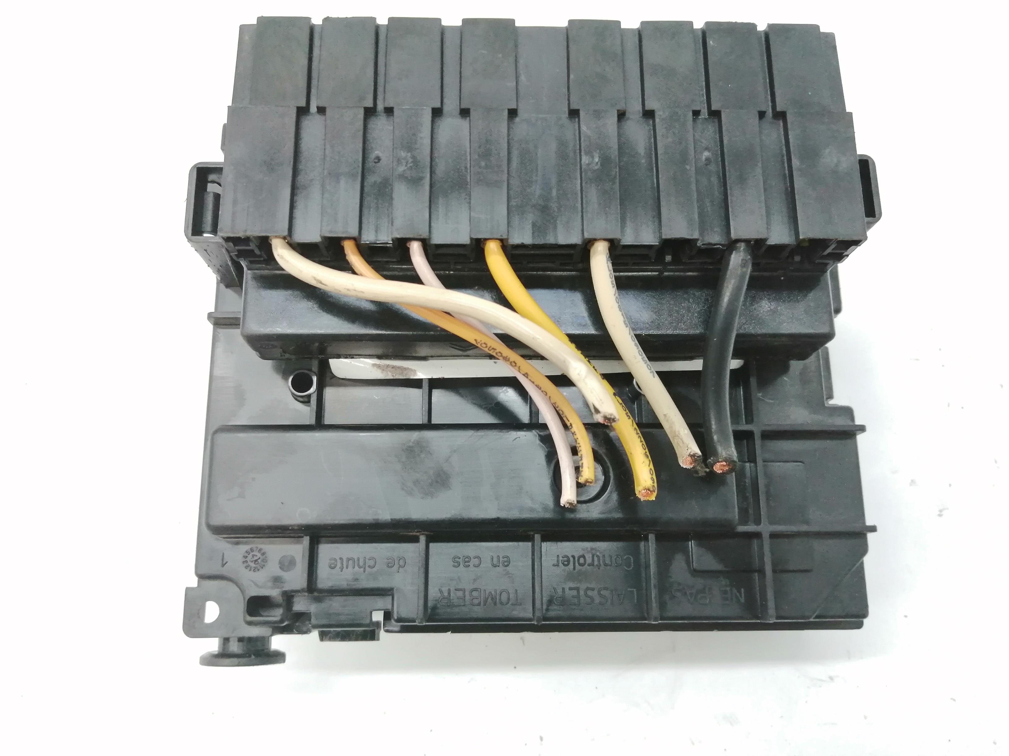 PEUGEOT 207 1 generation (2006-2009) Fuse Box 25178865