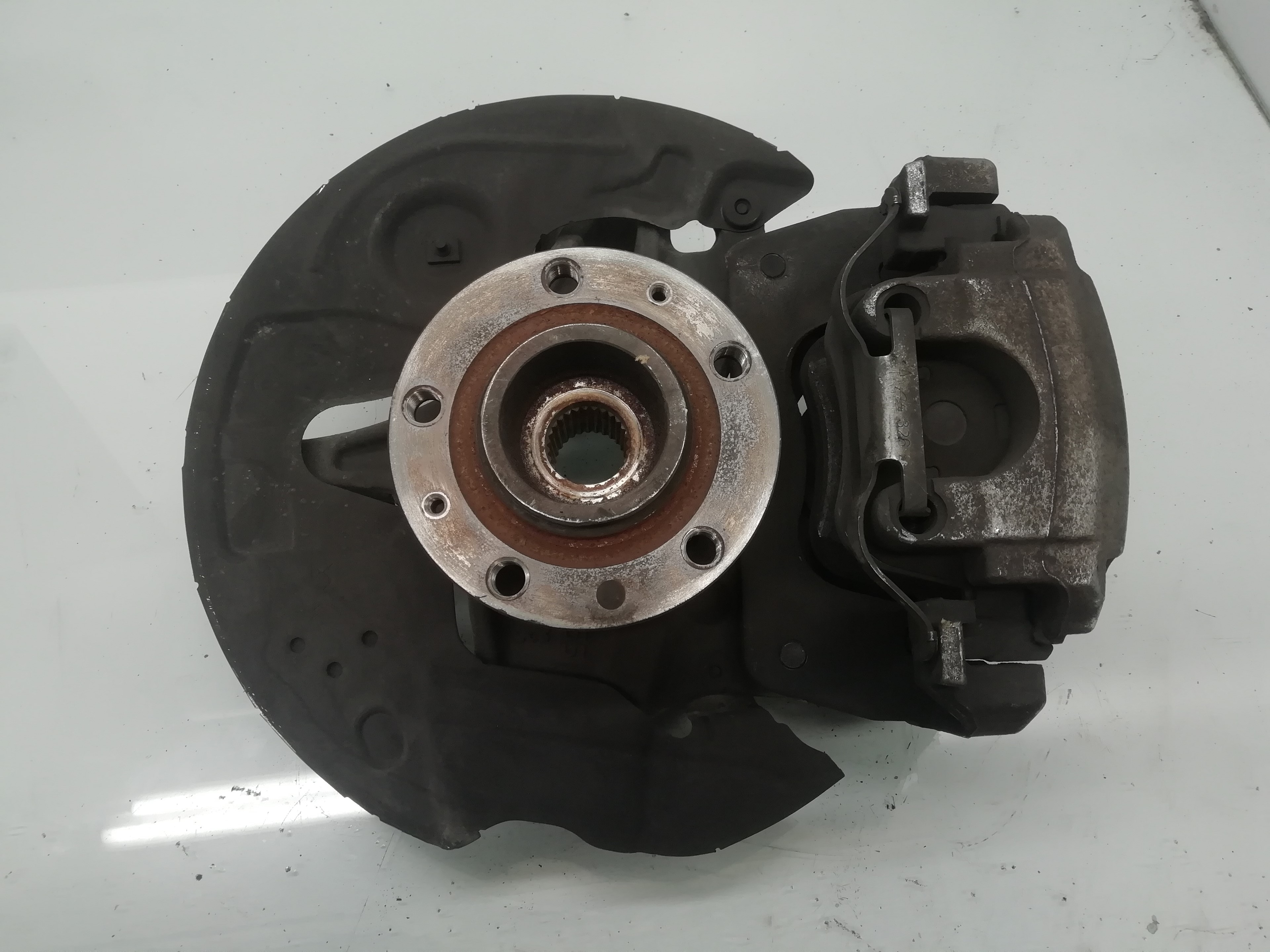 PEUGEOT 3008 2 generation (2017-2023) Front Right Wheel Hub 1618891080 27509057