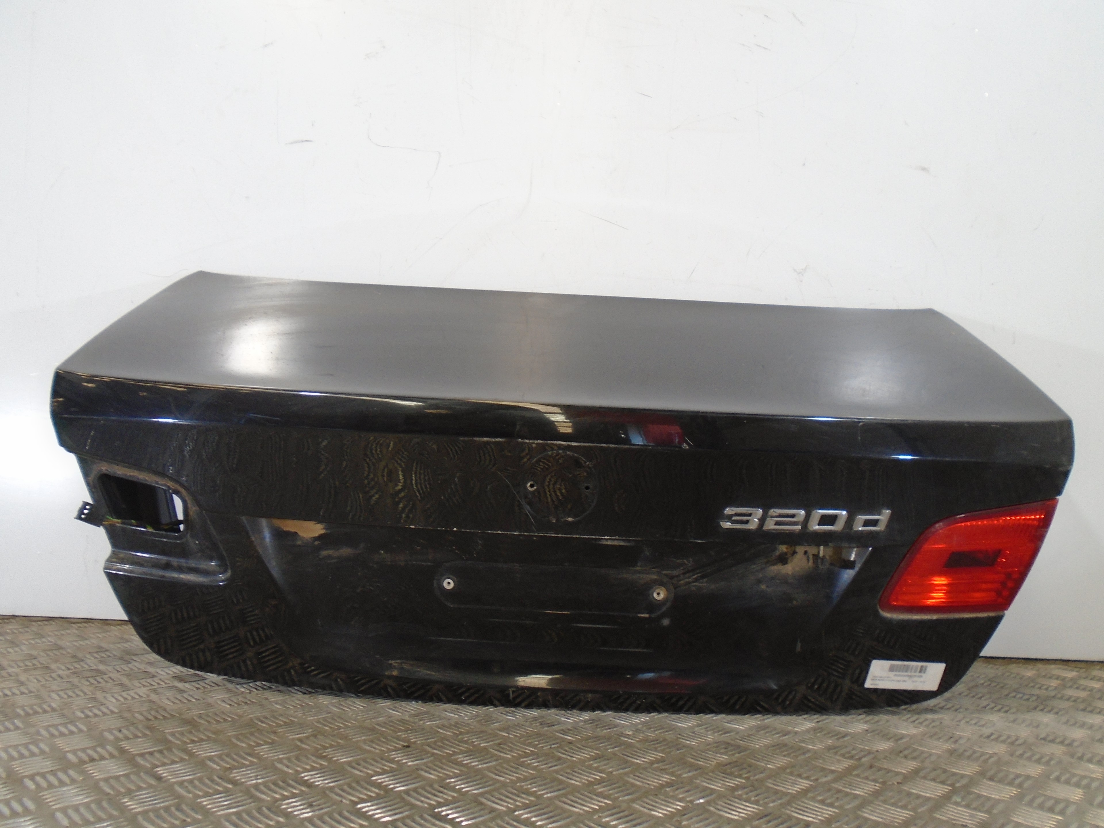 BMW 3 Series E90/E91/E92/E93 (2004-2013) Bootlid Rear Boot 41617168515 18488449