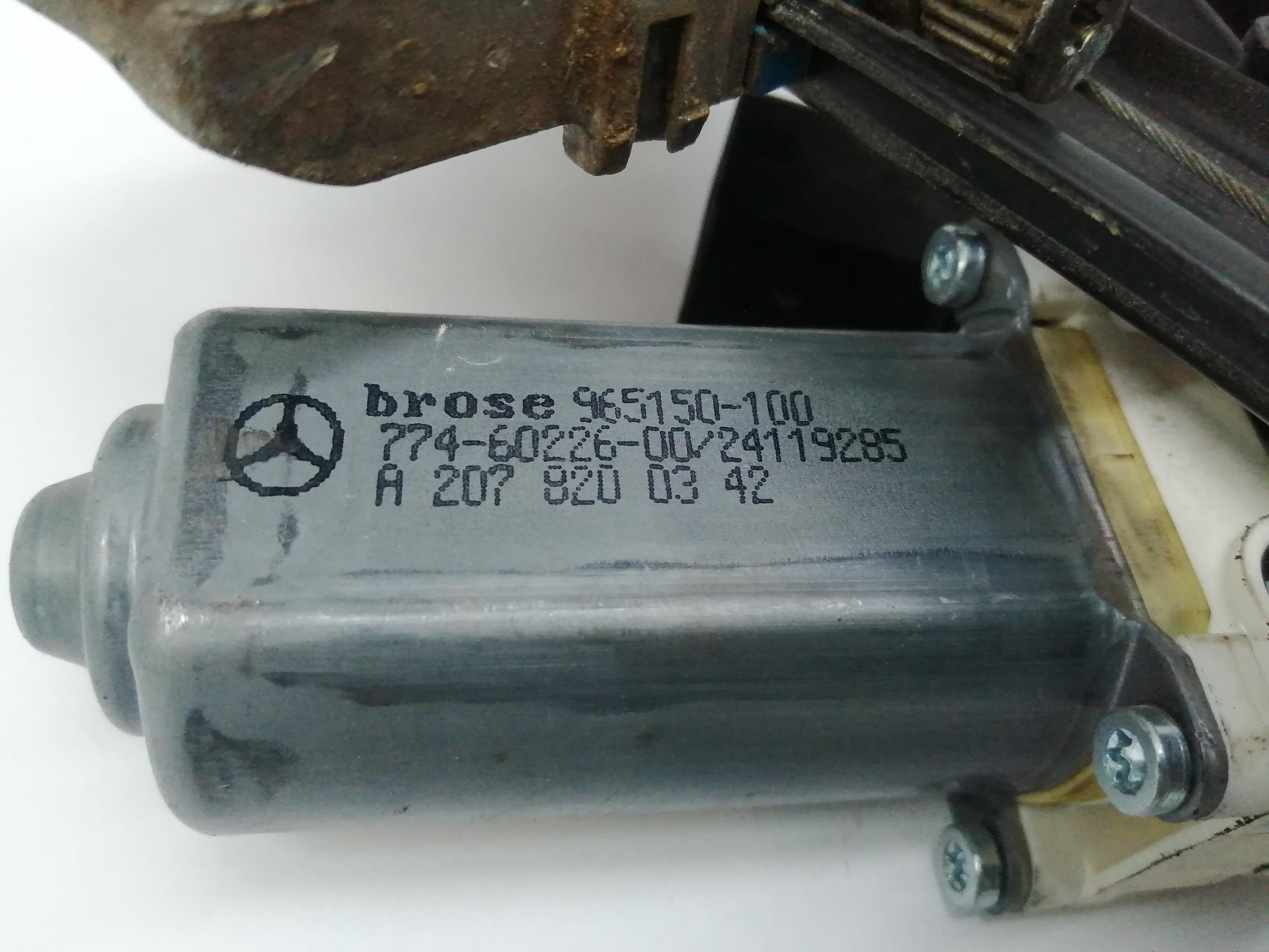 MERCEDES-BENZ E-Class W212/S212/C207/A207 (2009-2016) Forreste venstre dør vinduesregulator A2077200346 24029216