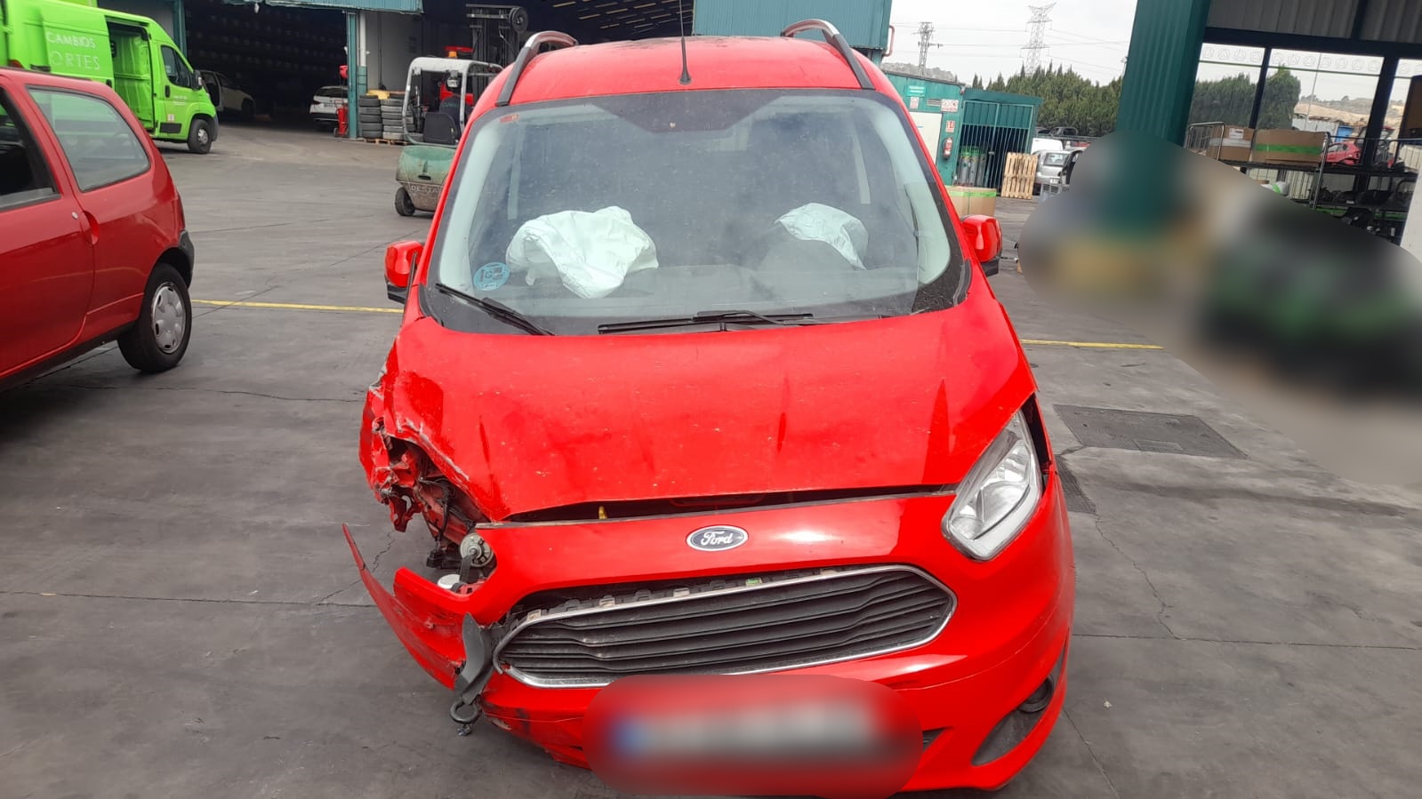 FORD Tourneo Courier 1 generation (2014-2024) Крыло переднее левое 2545758 25199827