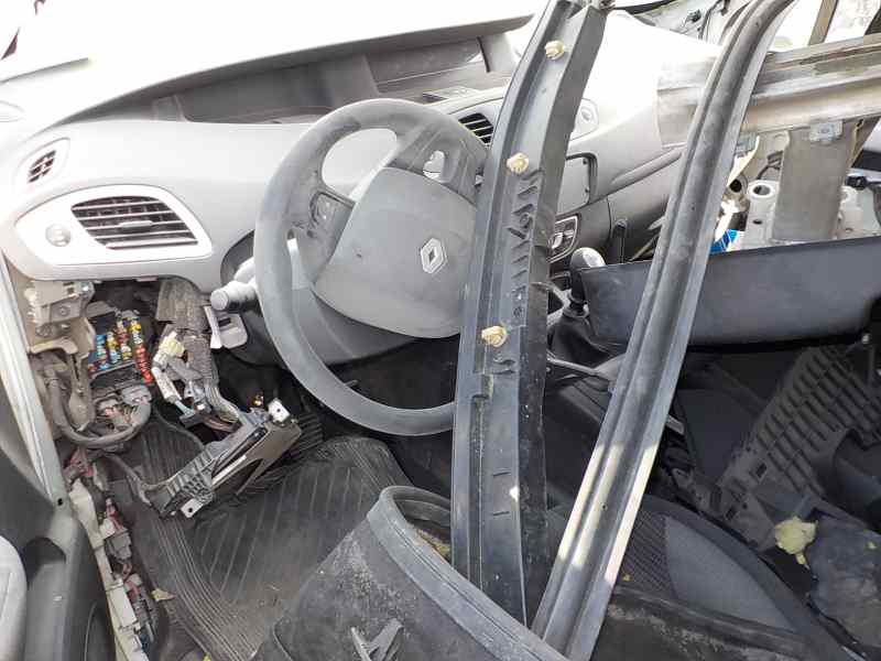 RENAULT Scenic 3 generation (2009-2015) Galinių kairių durų stiklo pakelėjas 827216769R 18382968