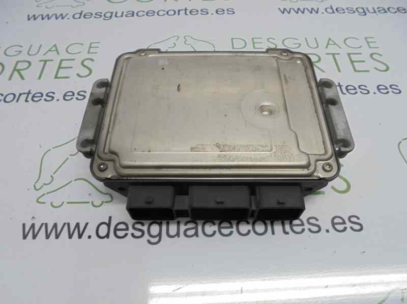 RENAULT Scenic 2 generation (2003-2010) Engine Control Unit ECU 0281011275,8200305678 18408590