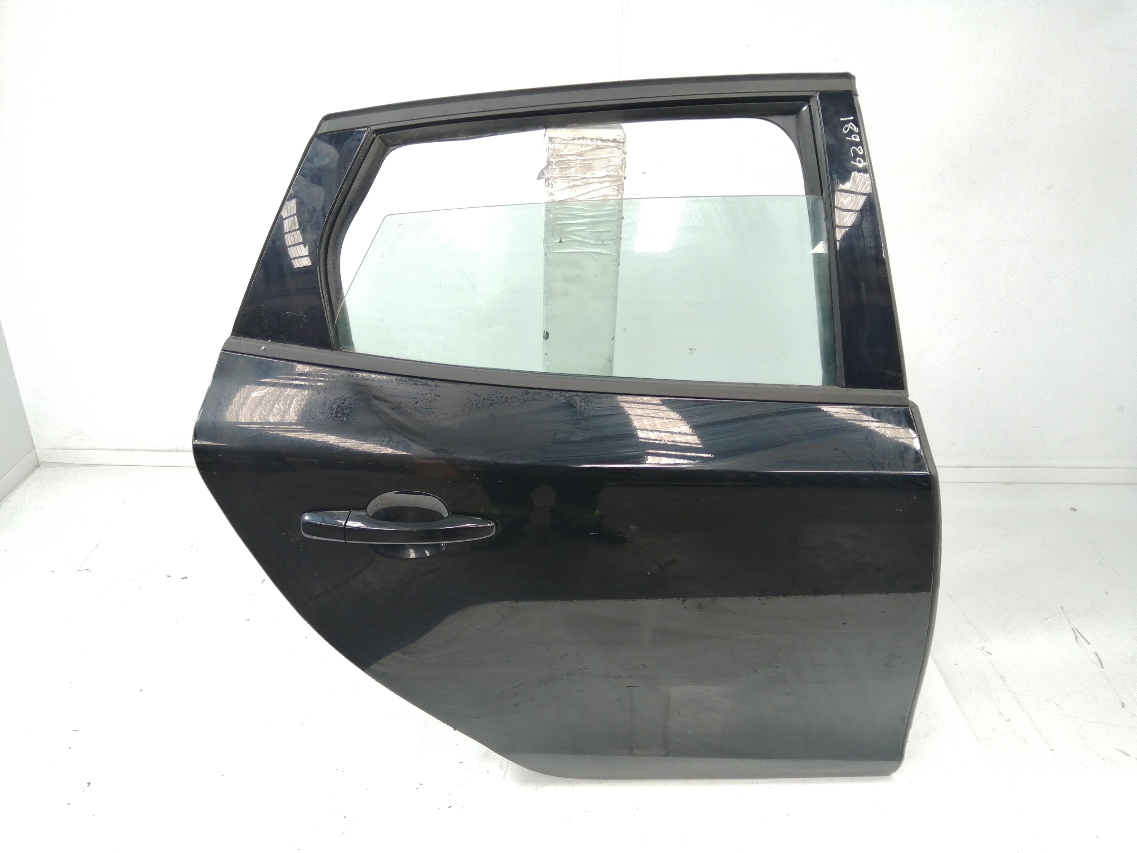 VOLVO V40 2 generation (2012-2020) Rear Right Door 32351000 25401089