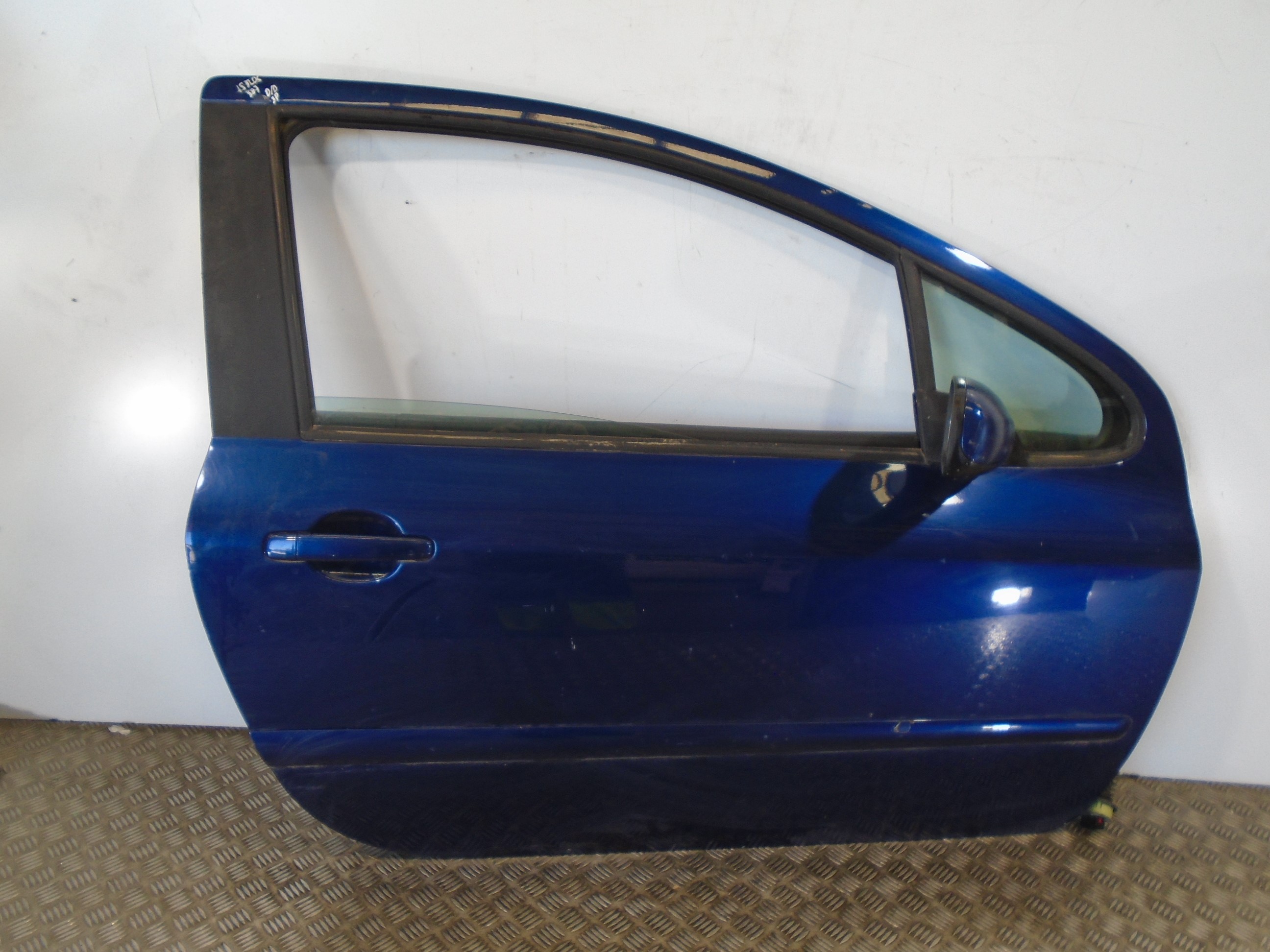 MITSUBISHI 307 1 generation (2001-2008) Front Right Door 9004S5 18505522