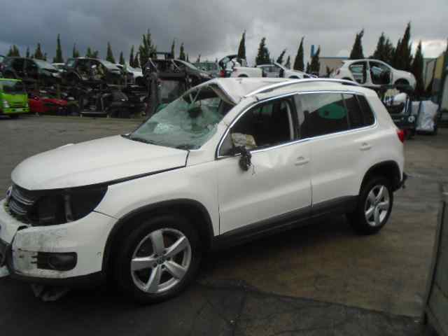 VOLKSWAGEN Tiguan 1 generation (2007-2017) Стеклоподъемник задней левой двери 5N0839461A 22128550