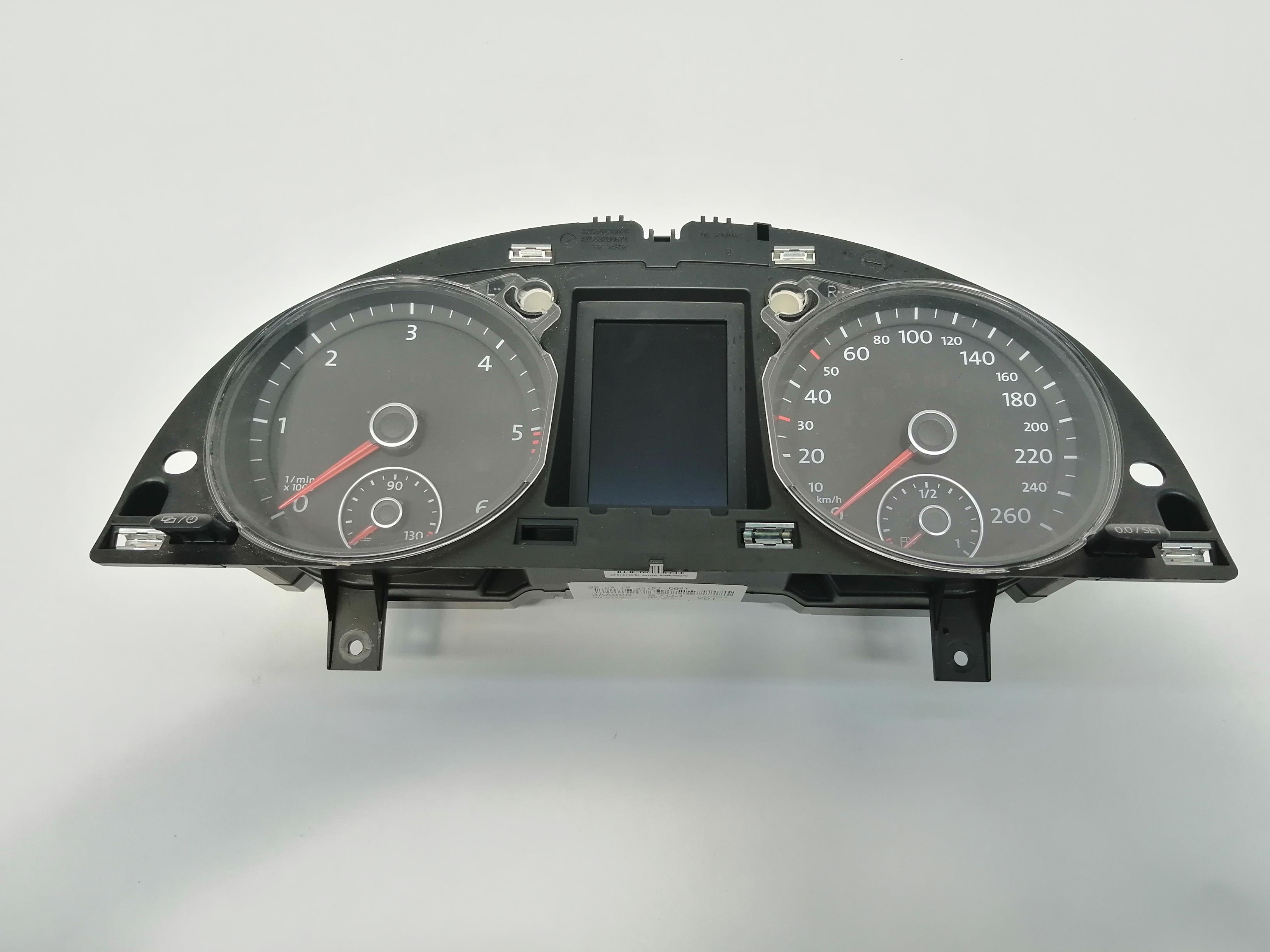 VOLKSWAGEN Passat B7 (2010-2015) Speedometer 3AA920870J 25712370