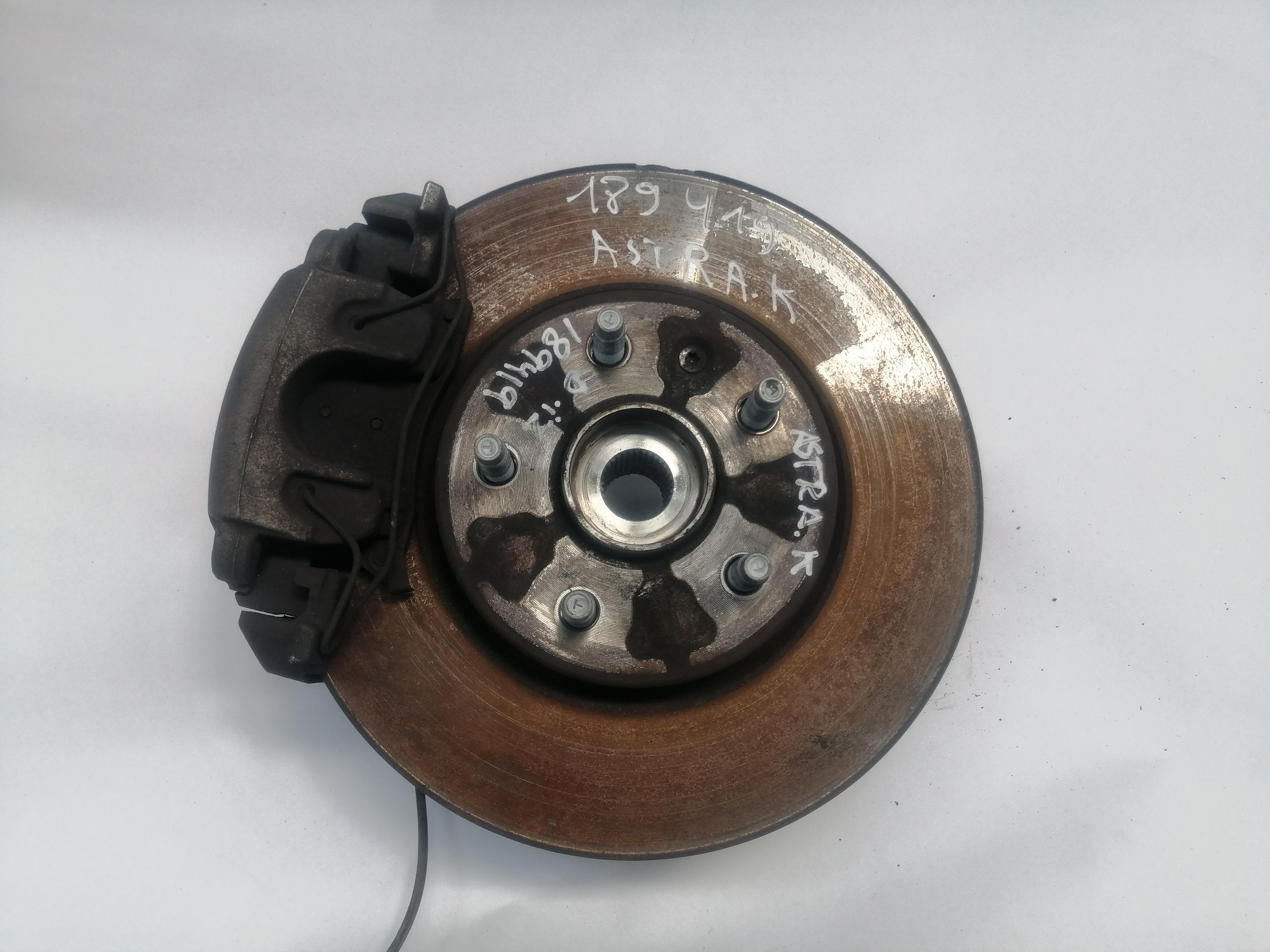 OPEL Astra K (2015-2021) Front Left Wheel Hub 39030299 25690905