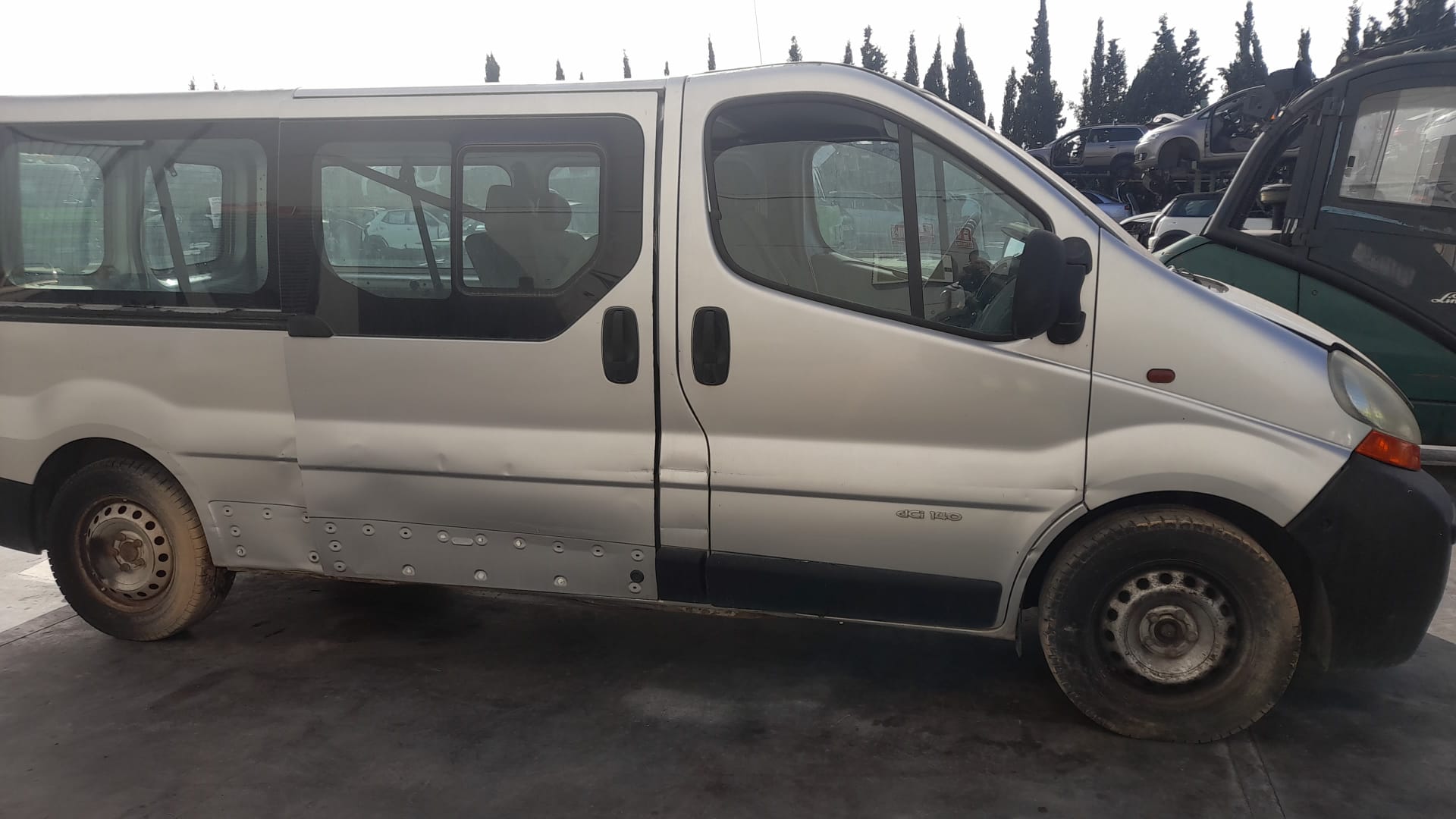 RENAULT Trafic 2 generation (2001-2015) Правый угол заднего бампера 7700313232 18601453