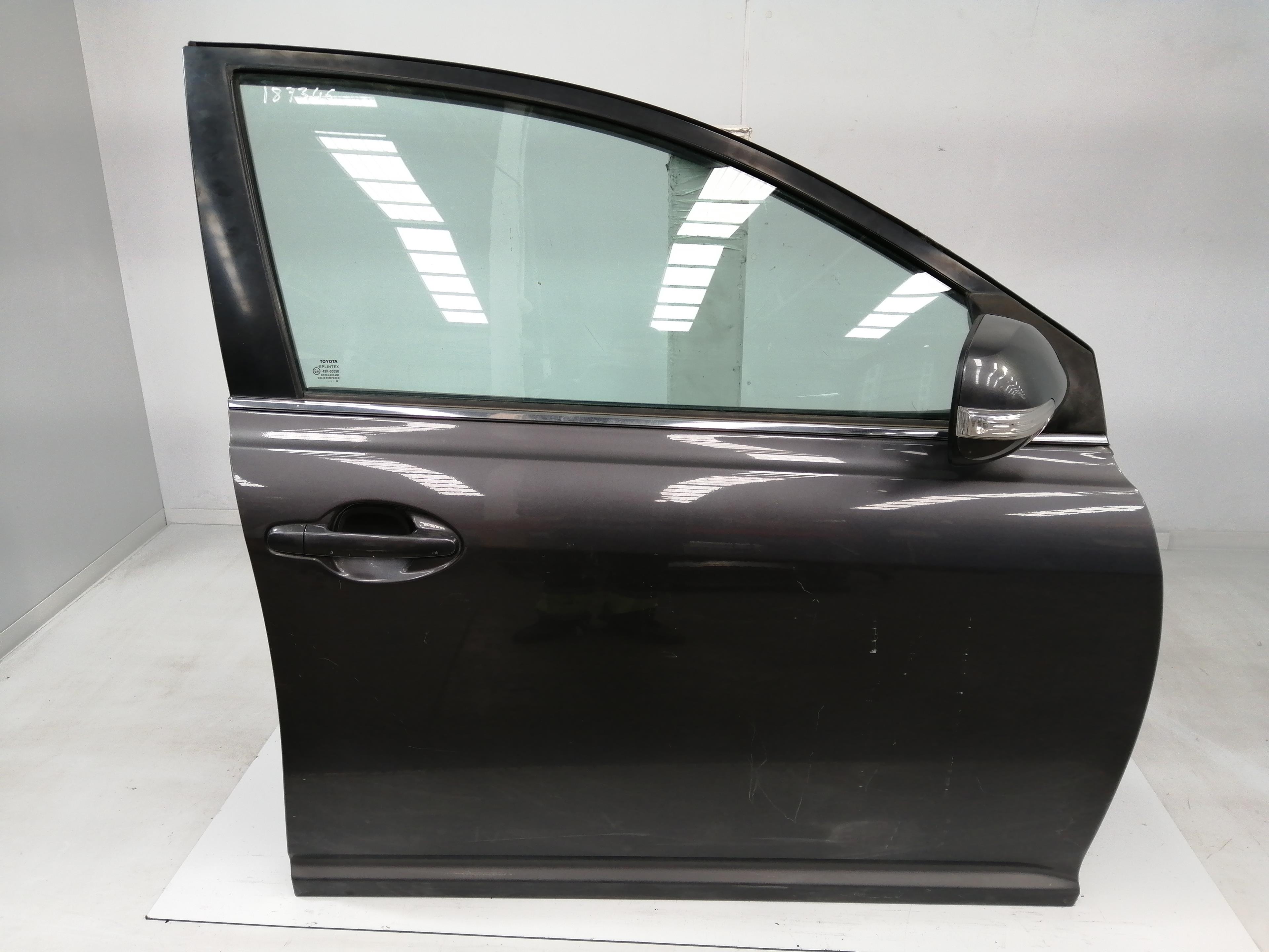 TOYOTA Avensis 2 generation (2002-2009) Priekinės dešinės durys 6700105050 24549071