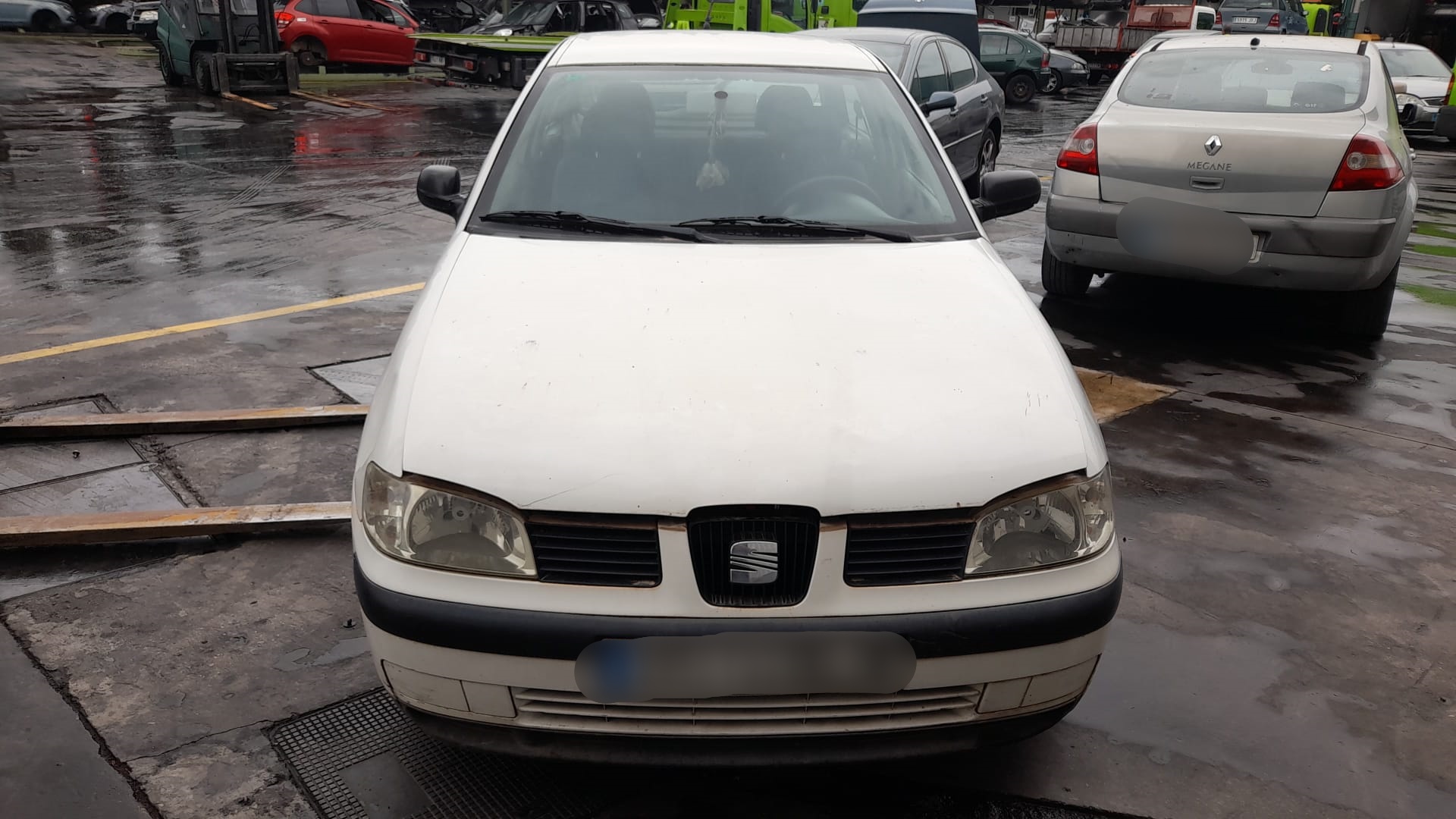 SEAT Cordoba 1 generation (1993-2003) Амортизатор передний левый 1H0413031Q 18573769