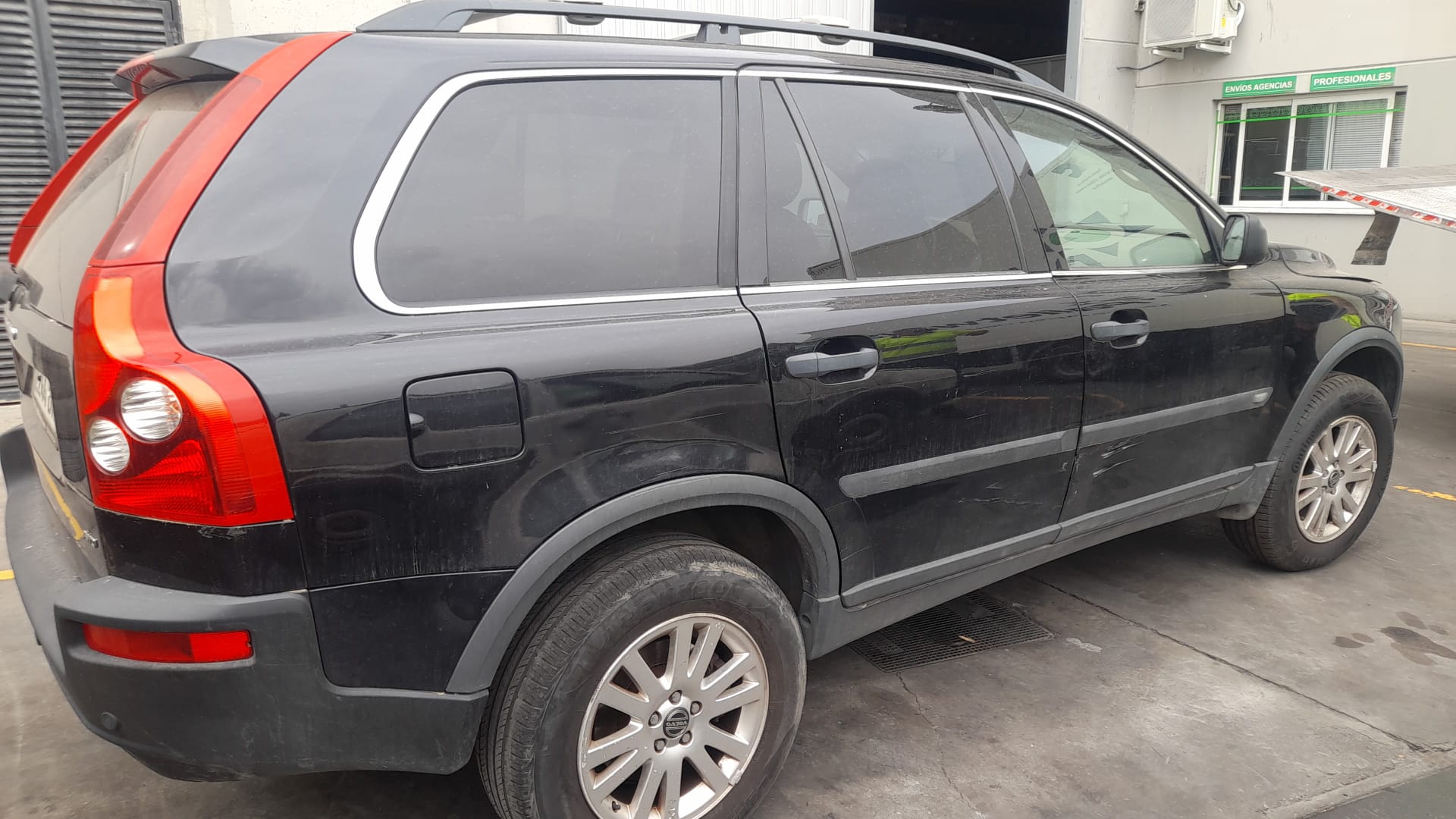 VOLVO XC90 1 generation (2002-2014) Дверь передняя левая 30796496 18559570