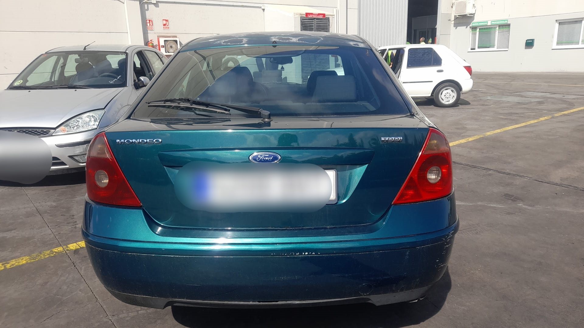 FORD Mondeo 3 generation (2000-2007) Rear Bumper 1385684 25221304