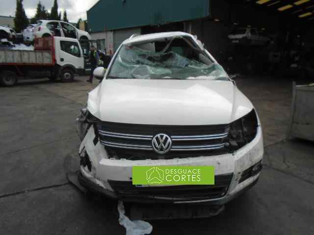 VOLKSWAGEN Tiguan 1 generation (2007-2017) Galinių kairių durų stiklo pakelėjas 5N0839461A 22128550