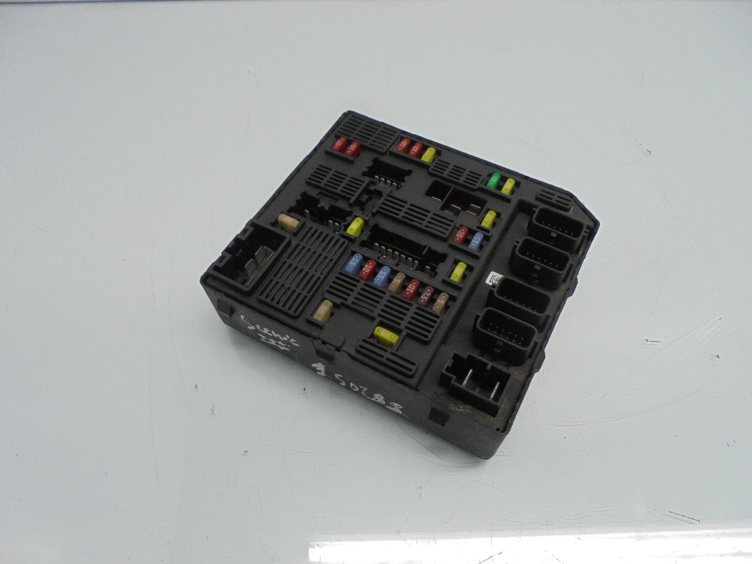 RENAULT Scenic 3 generation (2009-2015) Fuse Box 284B62342R 22131560