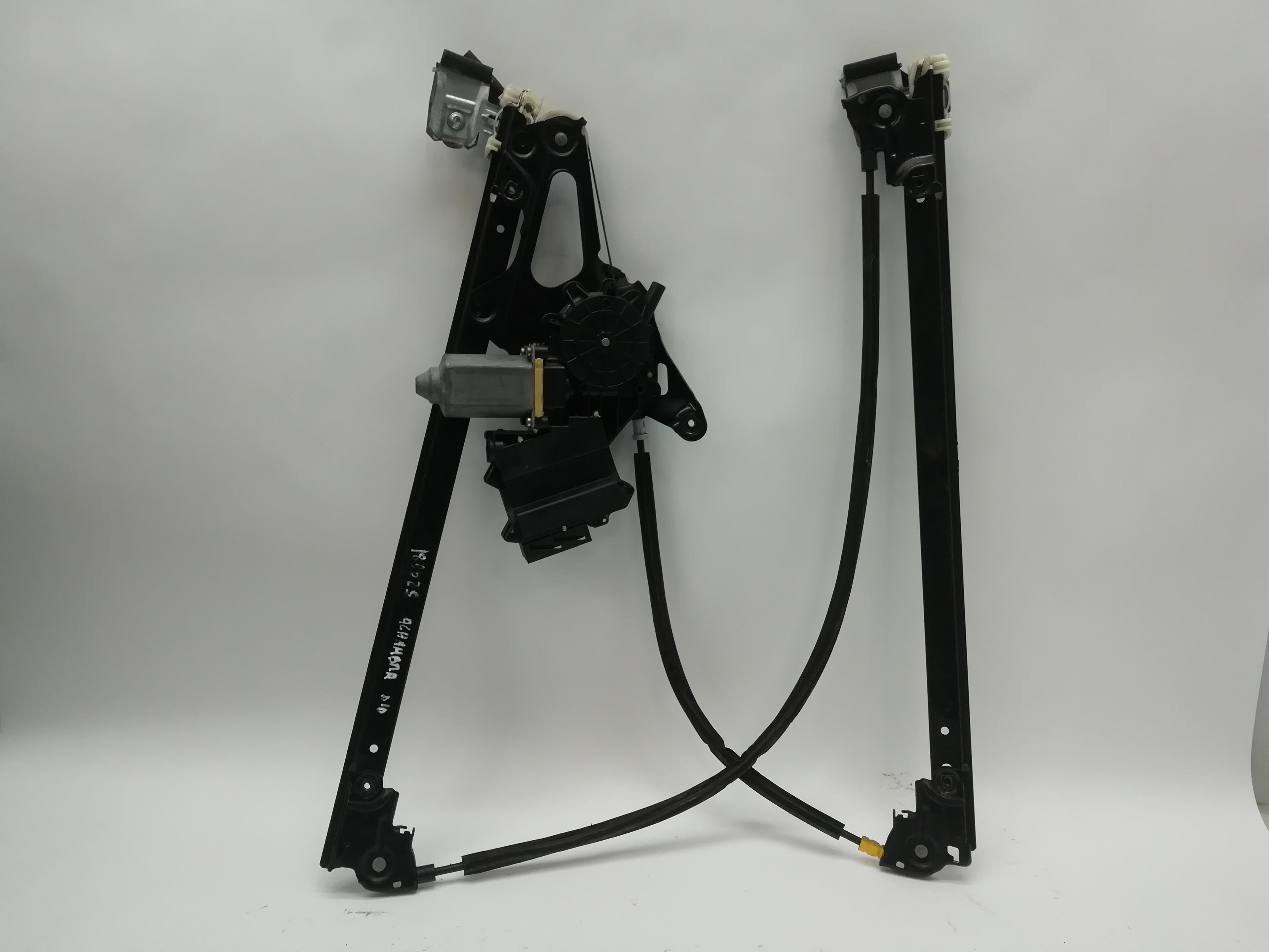 SEAT Alhambra 1 generation (1996-2010) Front Right Door Window Regulator 7M0837462 25685791