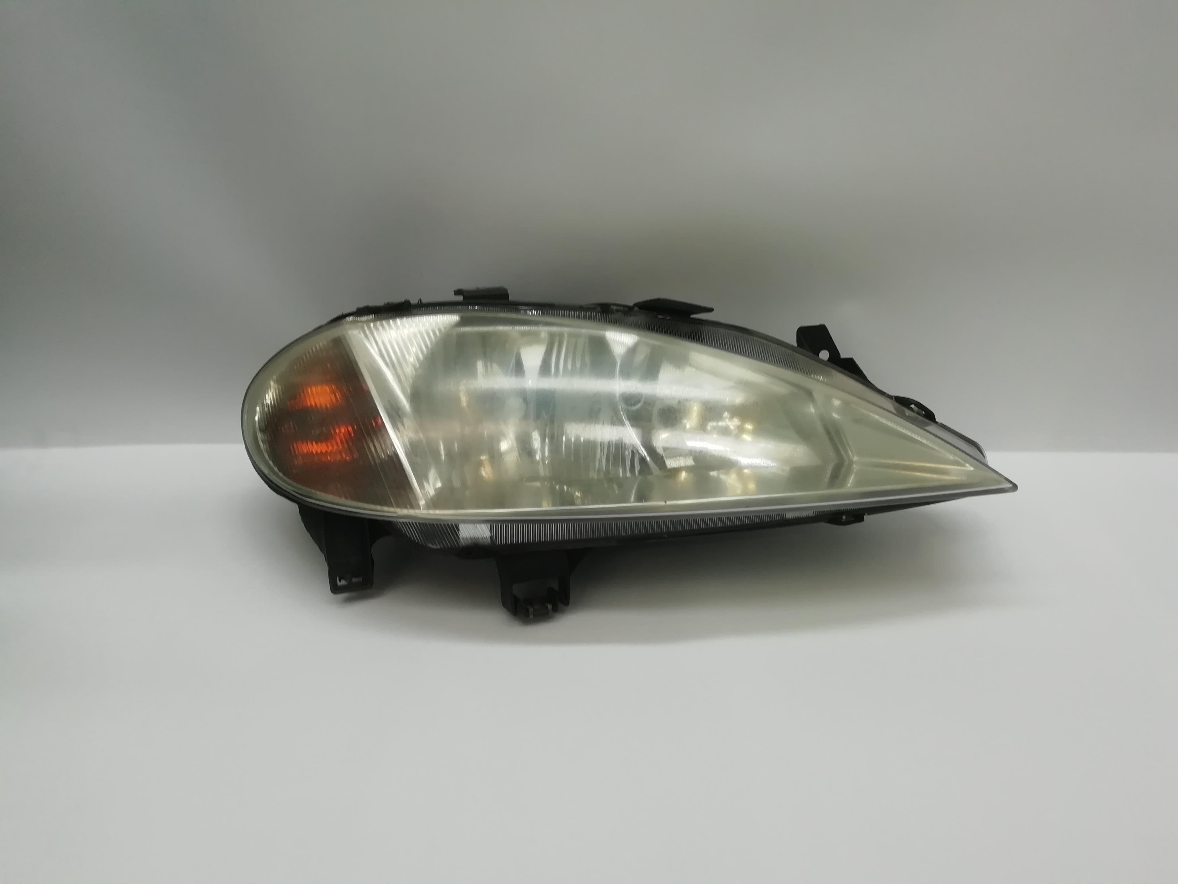 SAAB Megane 2 generation (2002-2012) Front Right Headlight 260100851R 25181109