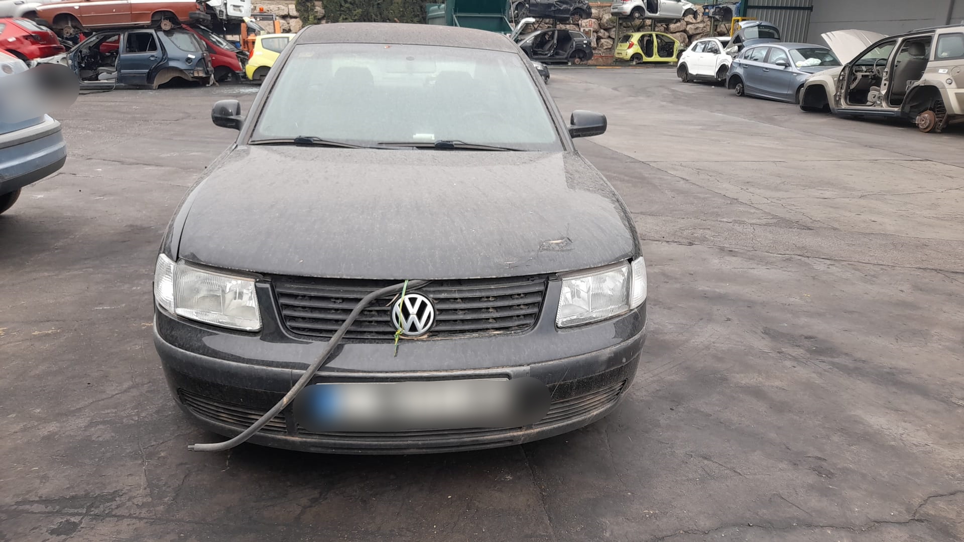 VOLKSWAGEN Passat B5 (1996-2005) Дверь передняя левая 3B4831051BE 18564599