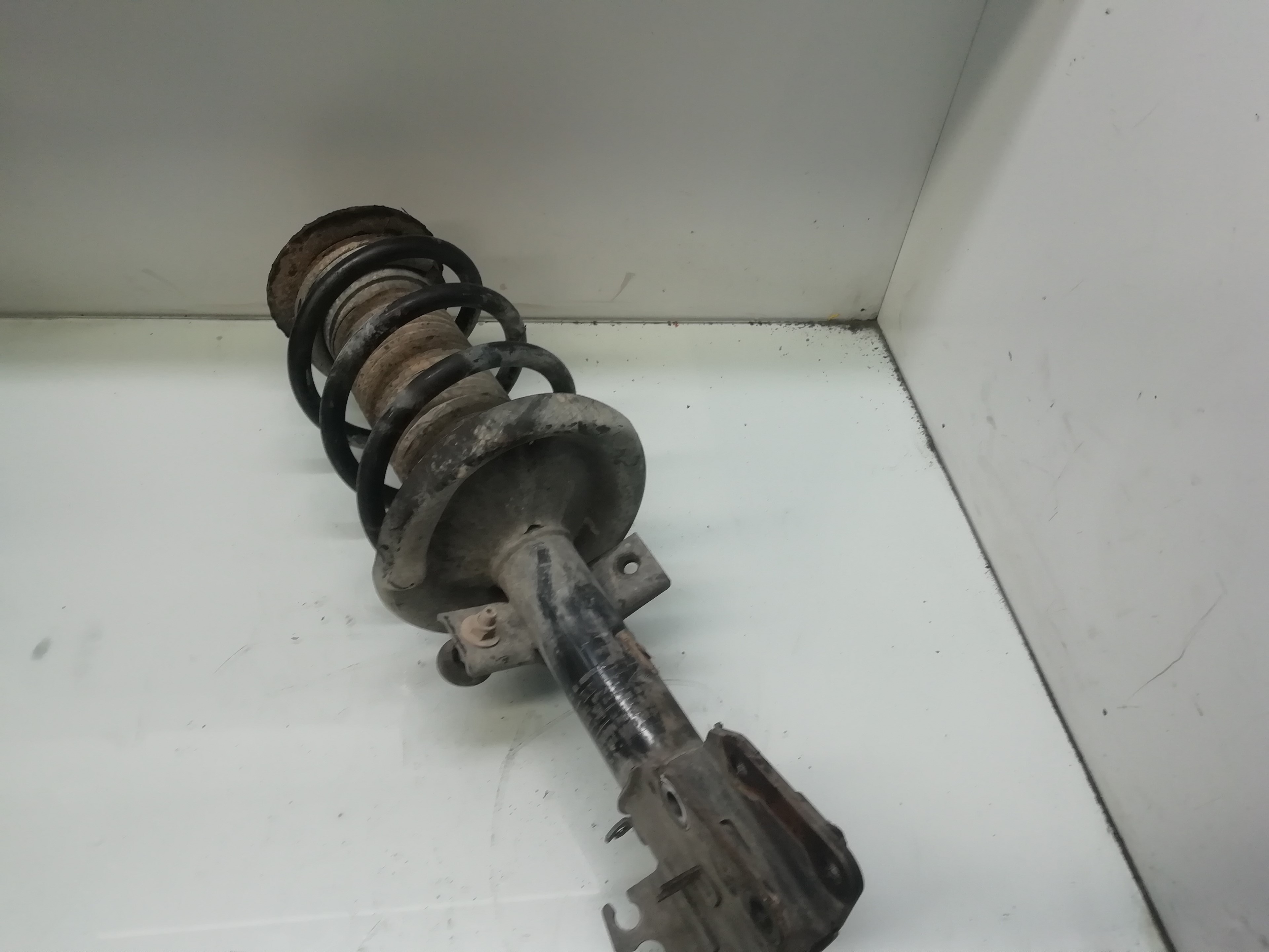 RENAULT Master 3 generation (2010-2023) Front Right Shock Absorber 543029774R 25163088