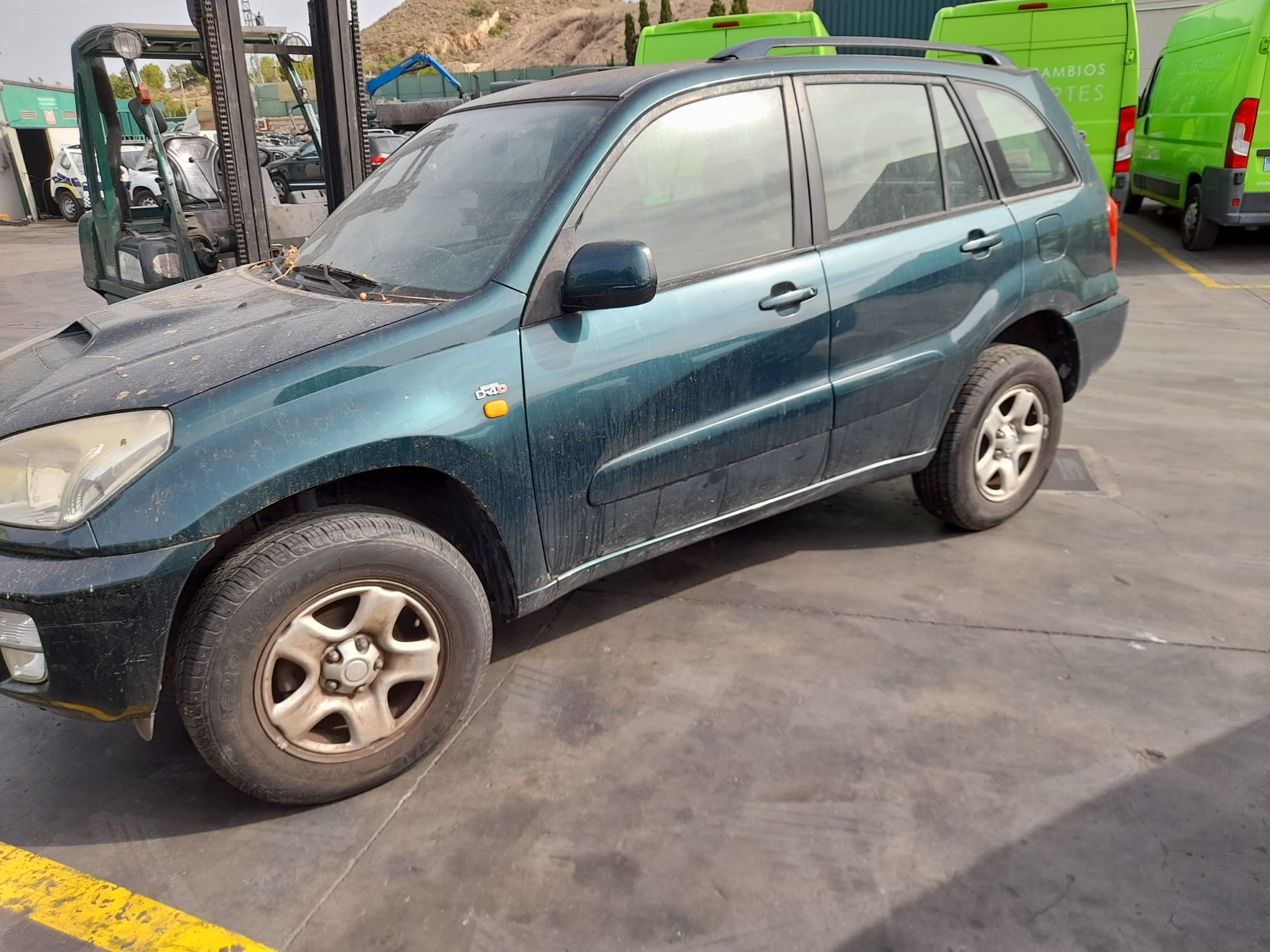 TOYOTA RAV4 2 generation (XA20) (2000-2006) Bakre høyre baklys 8155142060 21940408