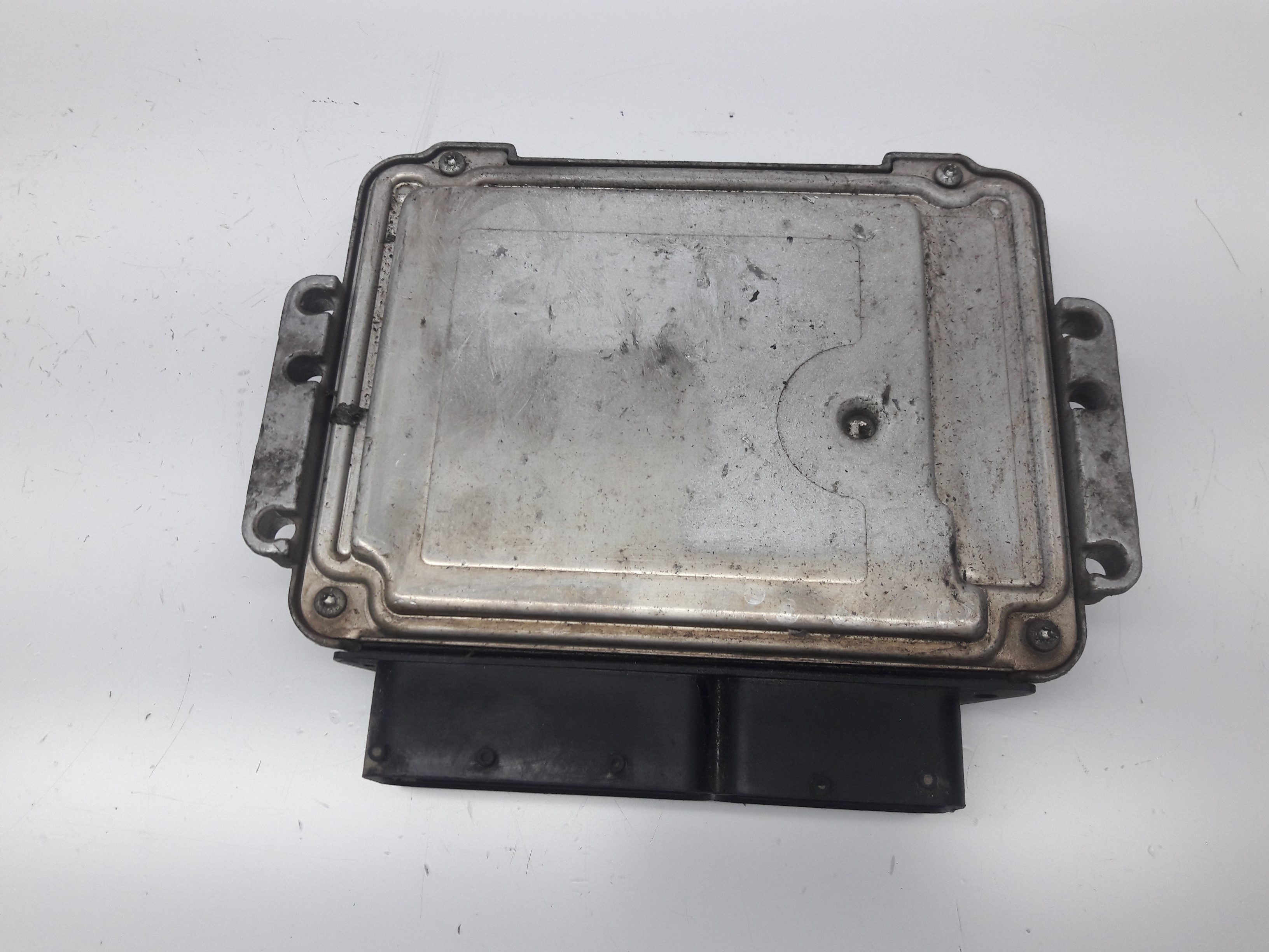 OPEL Astra J (2009-2020) motorvezérlő egység 0281011943, 55556829 18606451