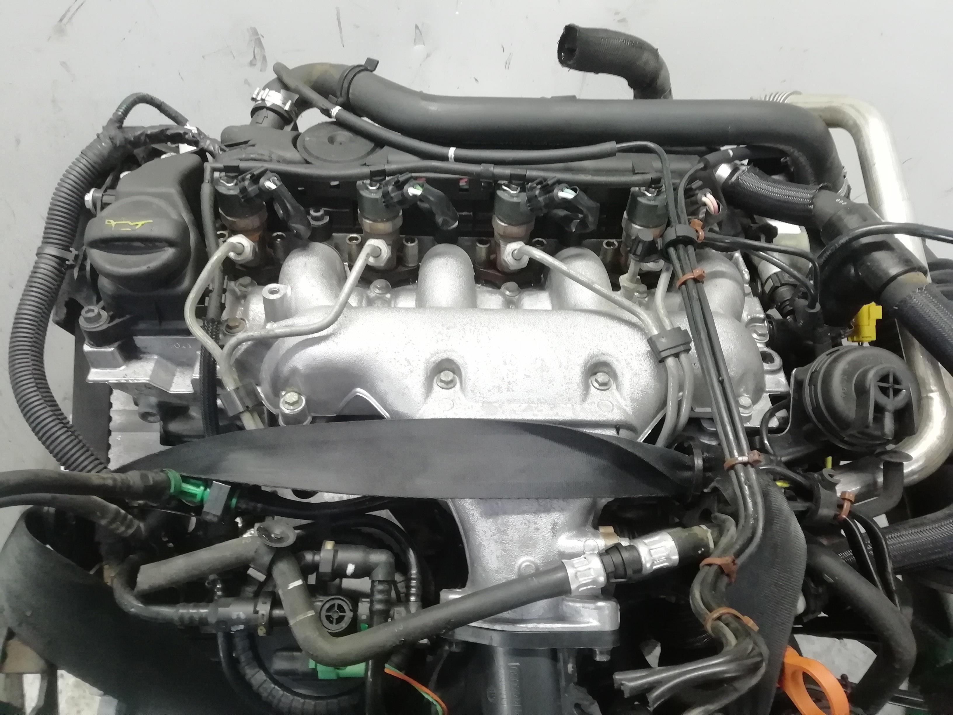 CITROËN C8 1 generation (2002-2014) Engine RHM 25181585