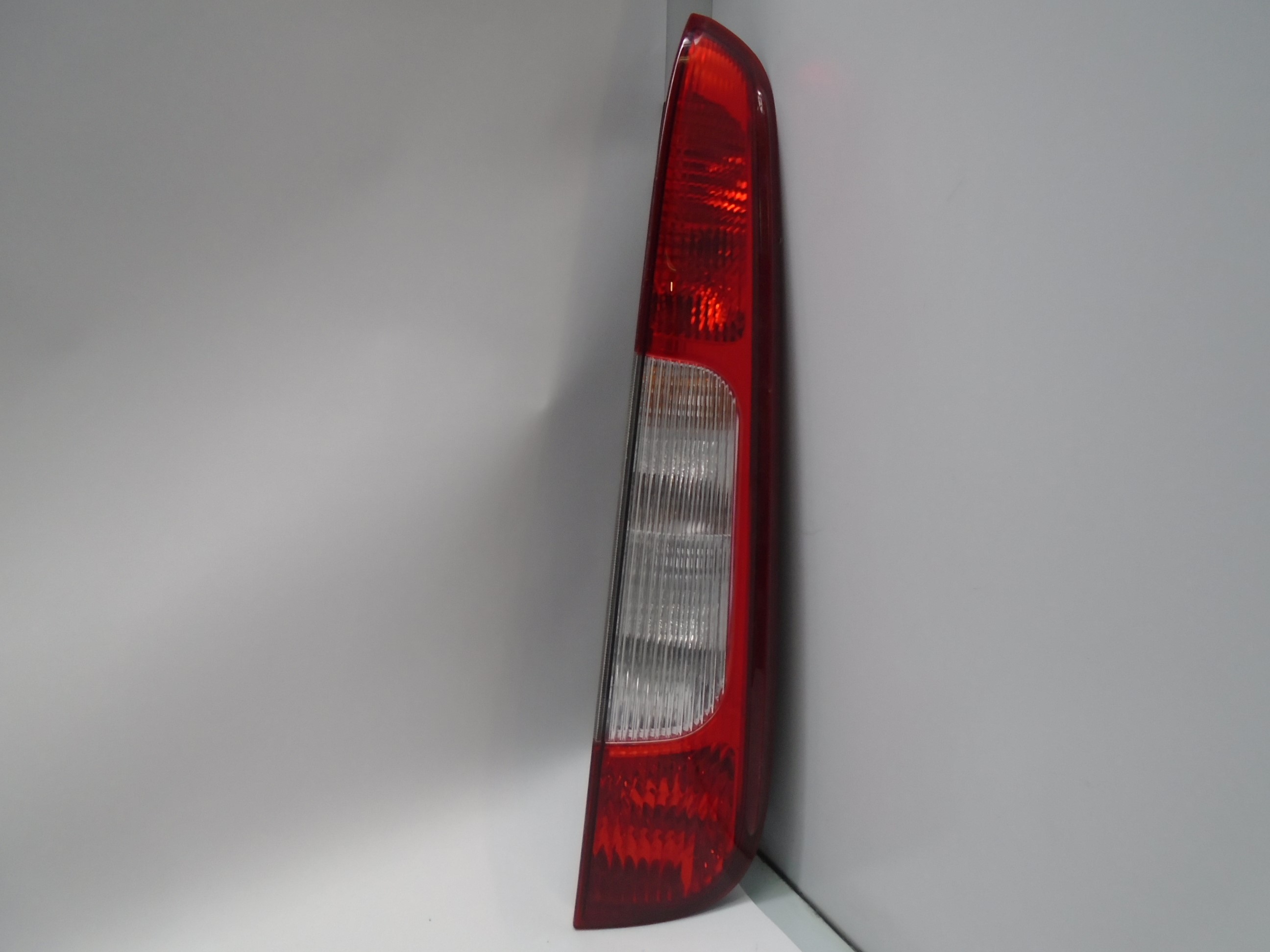 FORD C-Max 1 generation (2003-2010) Rear Right Taillight Lamp 1347454 18527379