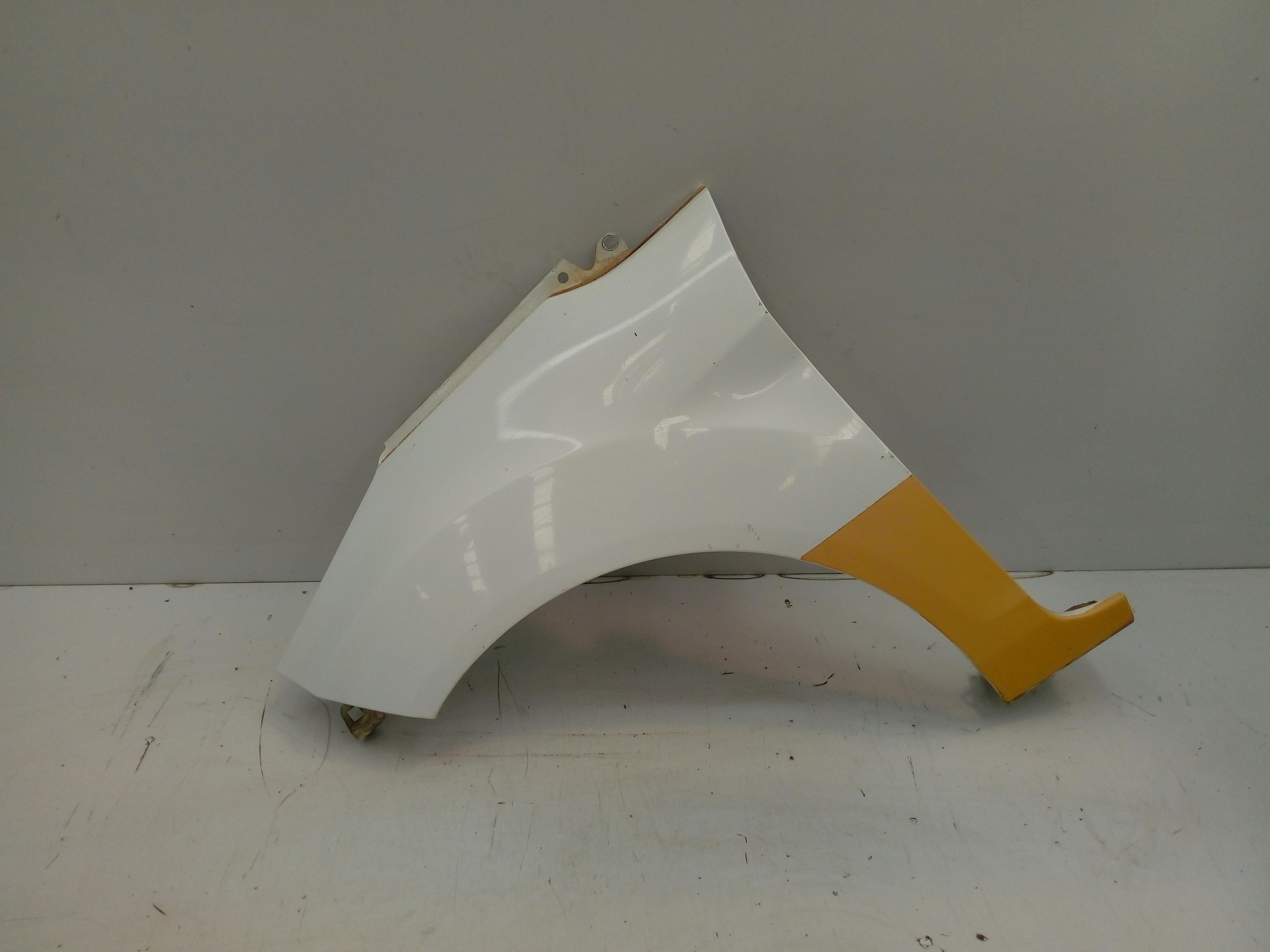 VOLKSWAGEN Front Left Fender 1777181 25706050