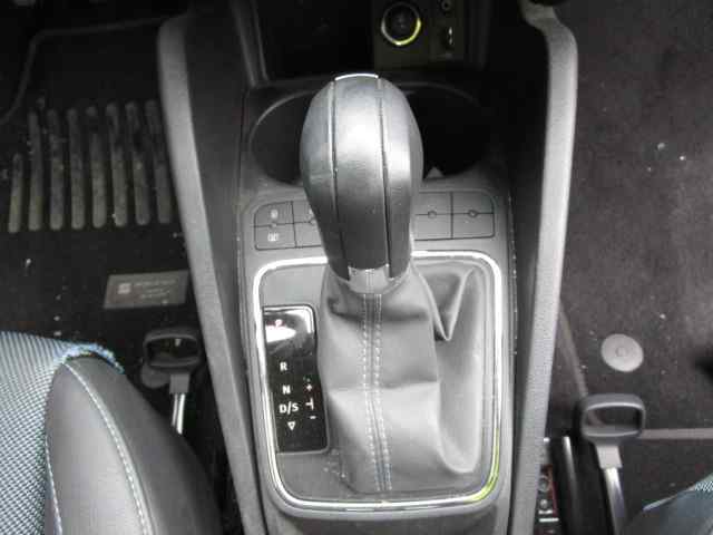 SEAT Ibiza 4 generation (2008-2017) Предна дясна врата 6J3831056 18477777