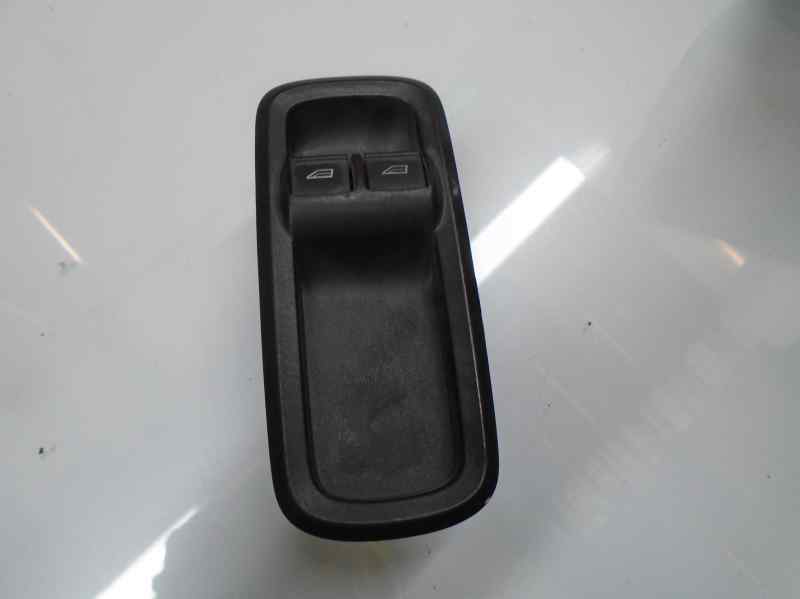 FORD Fiesta 5 generation (2001-2010) Кнопка стеклоподъемника передней левой двери 8A6T14A132AC 18462082
