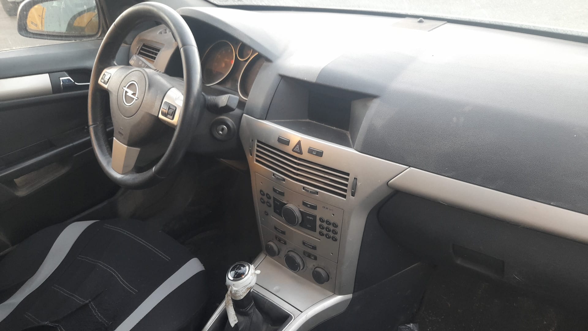 MG Astra J (2009-2020) Priekinių kairių durų langų pakėlimo mygtukai 13215152 24023160
