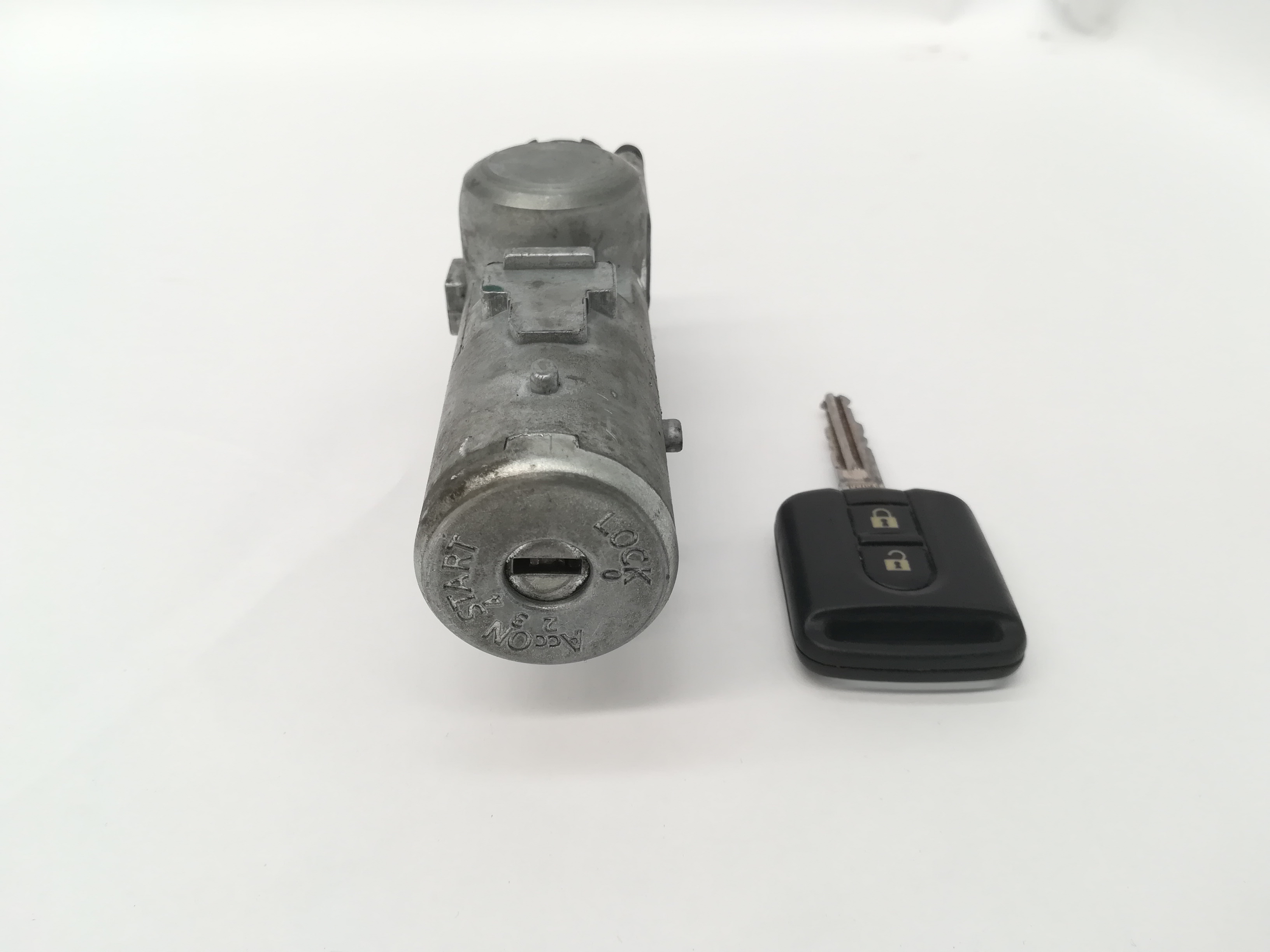 NISSAN Almera N16 (2000-2006) Ignition Lock 25175560