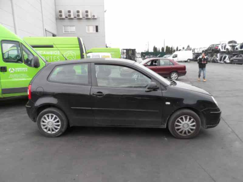 VOLKSWAGEN Polo 4 generation (2001-2009) Etuoikea konepellin tuki 6Q6827550C 18366941