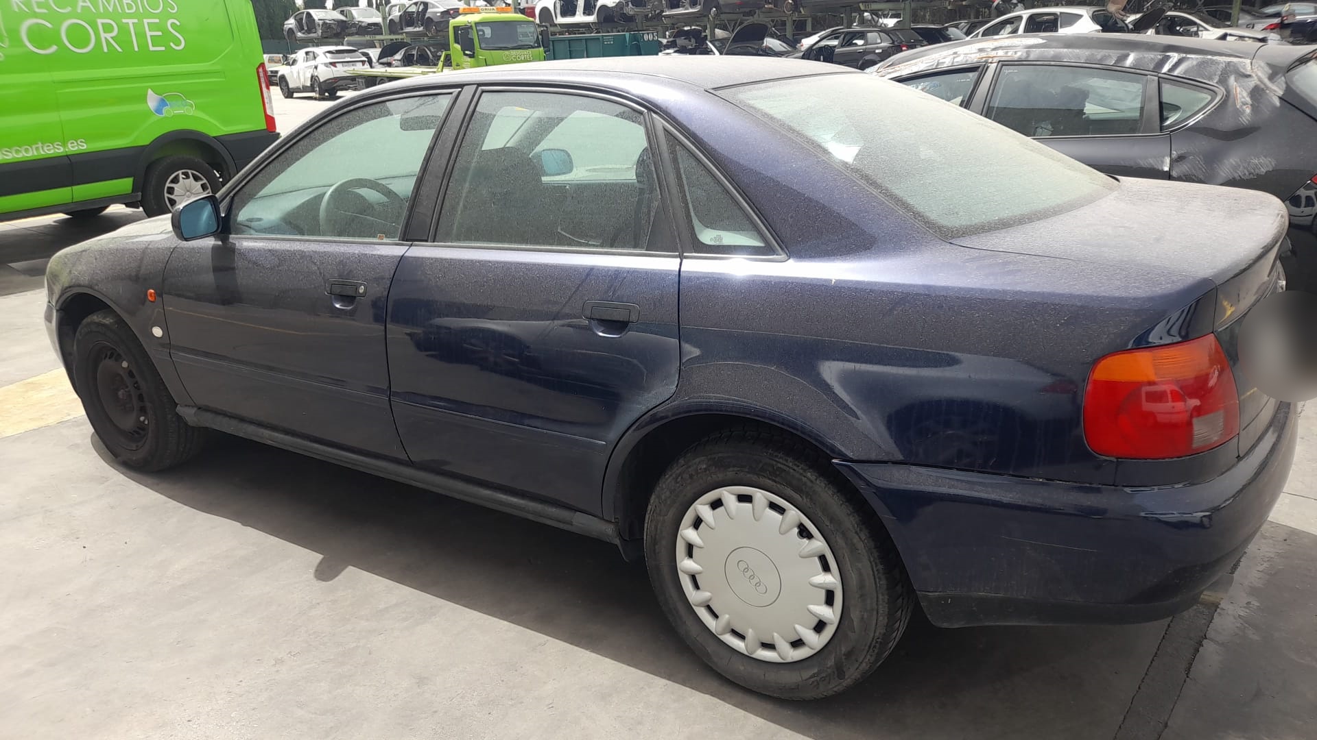 OPEL Bakre høyre baklys 8D0945112A 25706199