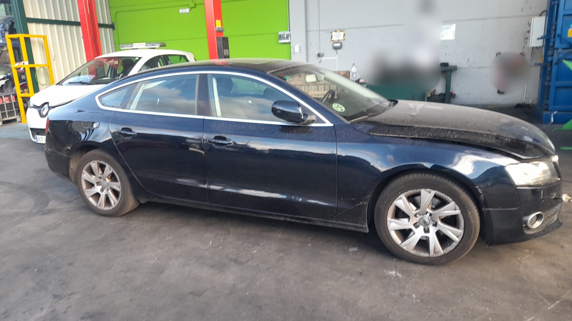 AUDI A5 Sportback Полуось передняя правая 8K0407271Q 25186536