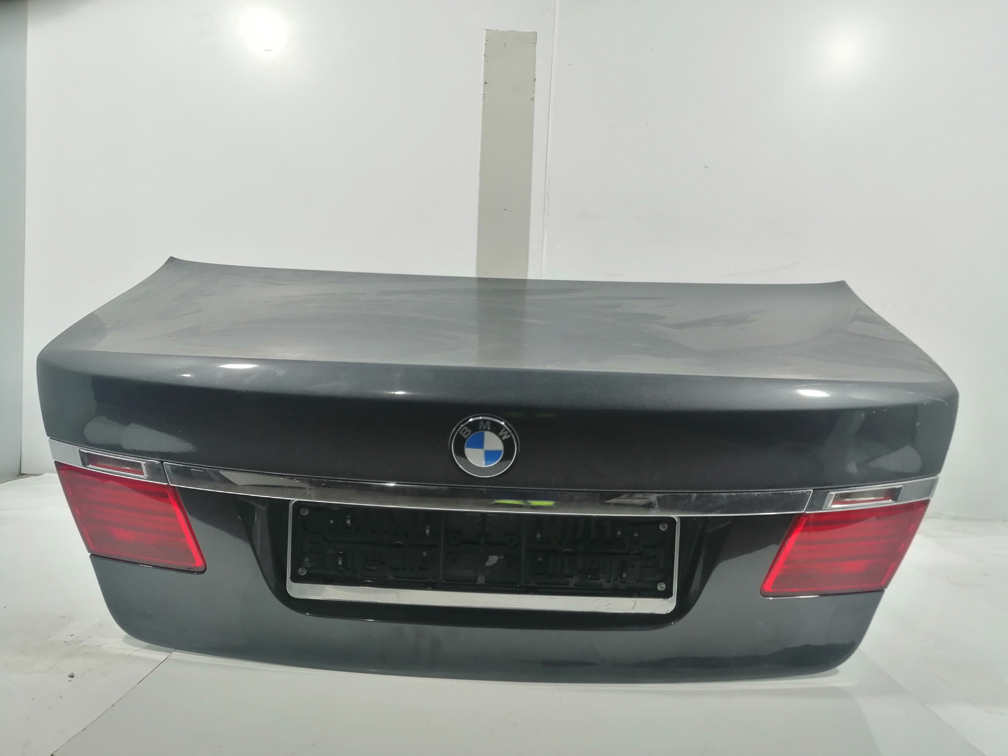 BMW 7 Series F01/F02 (2008-2015) Bagāžnieks 41627172332 18587834