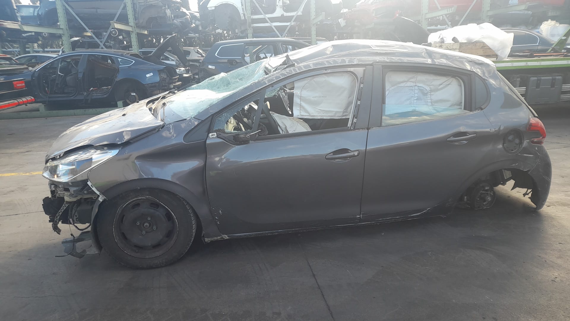 PEUGEOT 208 Peugeot 208 (2012-2015) Greičių dėžė (pavarų dėžė) 20A704 24290591