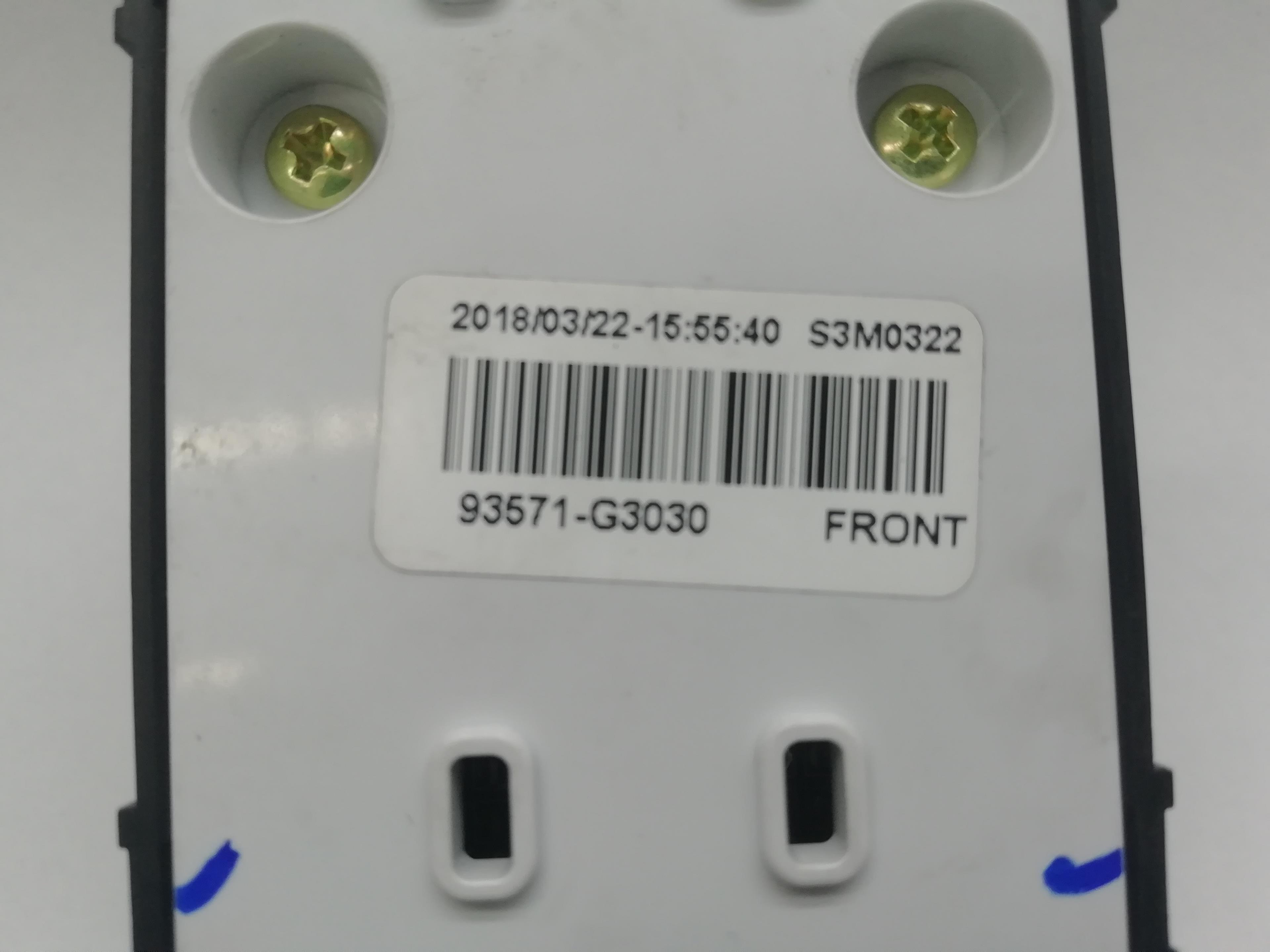 HYUNDAI i30 PD ( 3 generation) (2017-2024) Кнопка стеклоподъемника передней левой двери 93571G3030 25180015