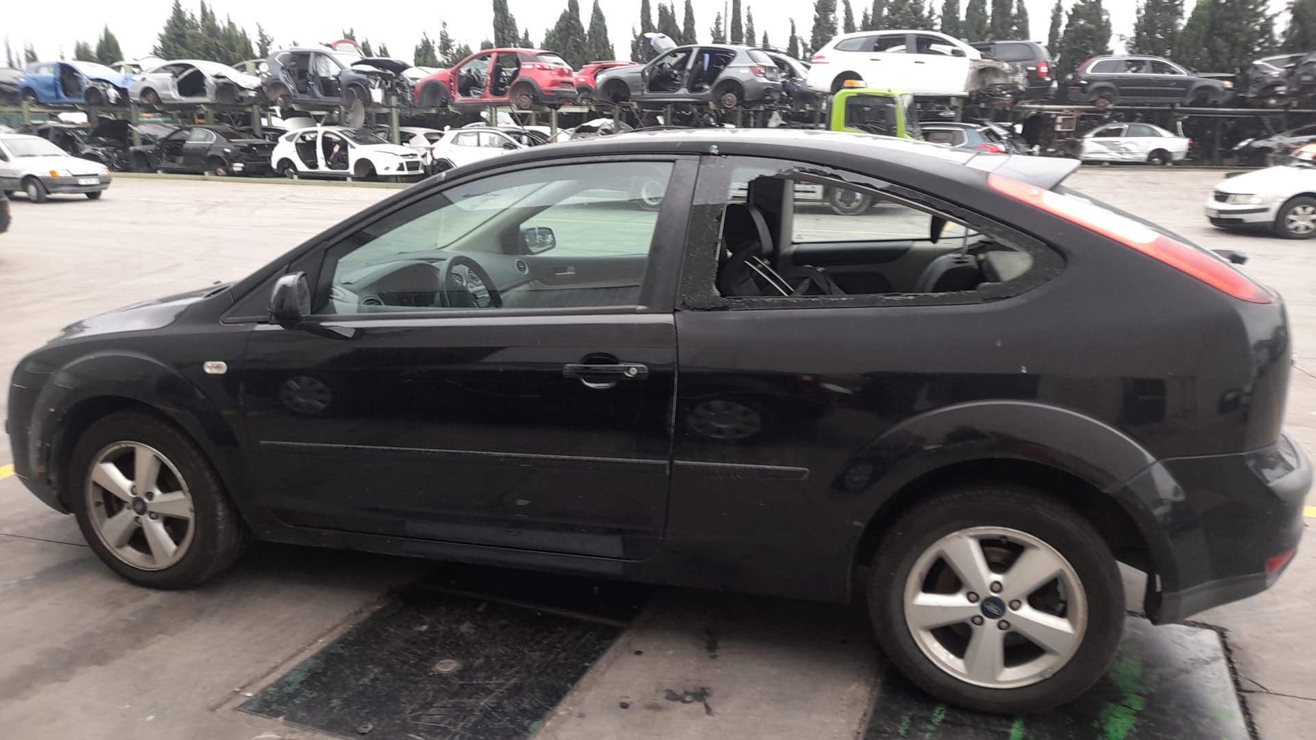 FORD Focus 2 generation (2004-2011) Front Left Door 1505766 18587829