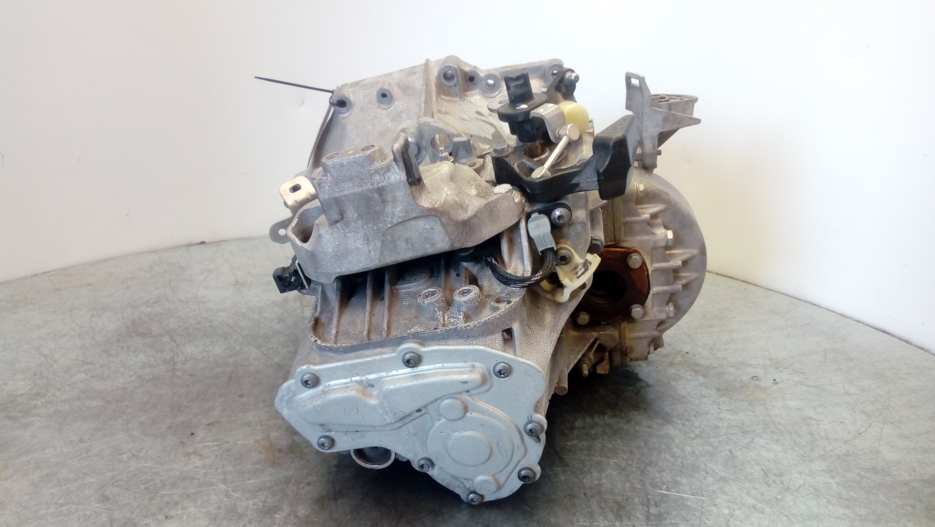 CITROËN C4 Picasso 2 generation (2013-2018) Gearbox 20MB32 25204753