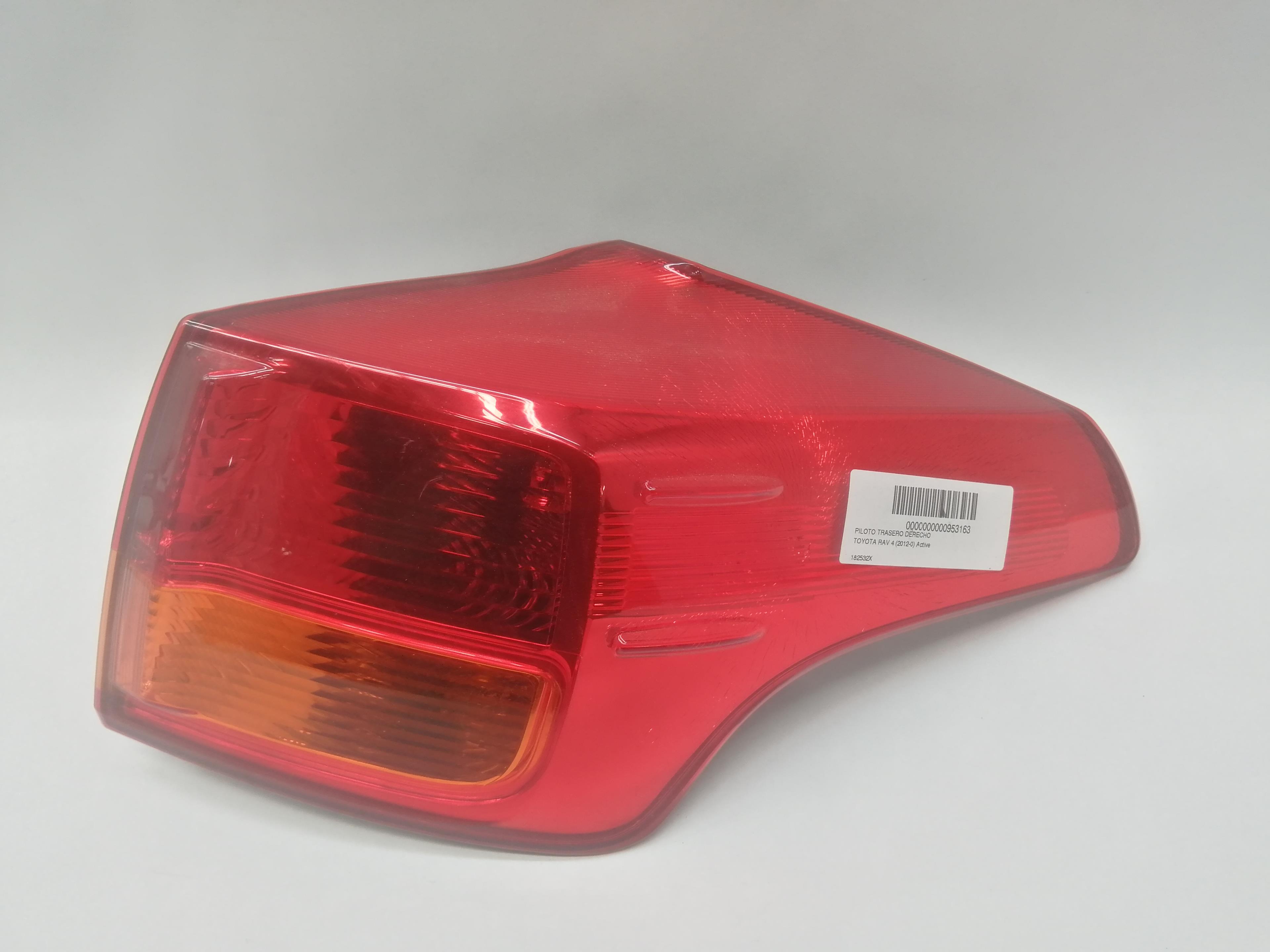 TOYOTA RAV4 4 generation (XA40) (2012-2018) Rear Right Taillight Lamp 8155142171 24034294