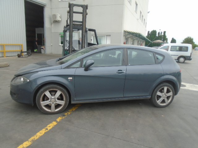 SEAT Leon 2 generation (2005-2012) Задна лява врата 1P0833055 18632150