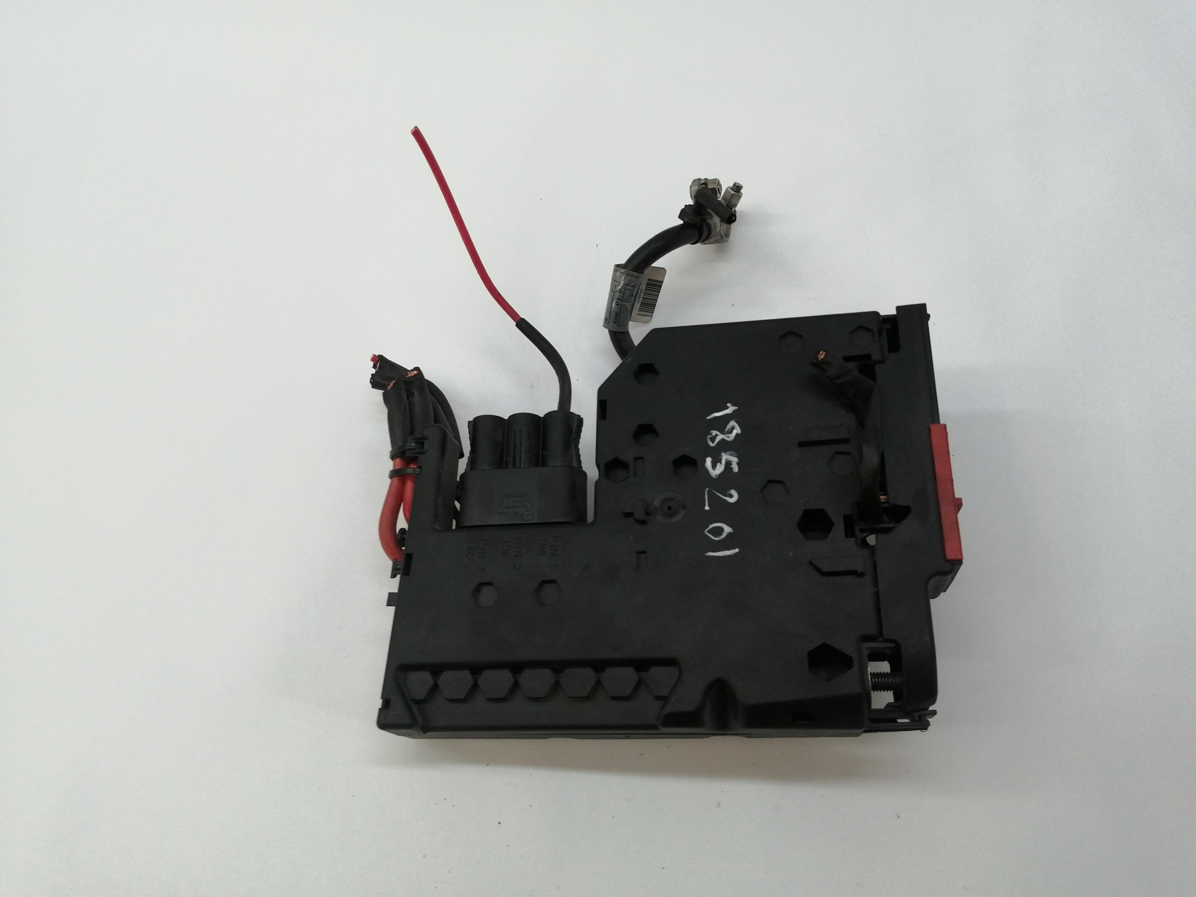 MERCEDES-BENZ E-Class W212/S212/C207/A207 (2009-2016) Fuse Box A2075400240 23088985